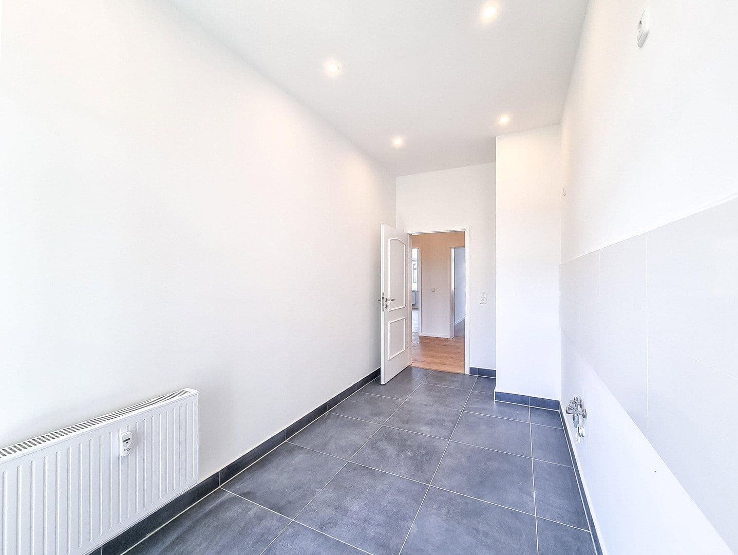 Predaj bytu 4-izbový 119 m², Perthestraße 12, Leipzig, Sasko Predaj bytu 4-izbový 119 m², Perthestraße 12, Leipzig, Sasko