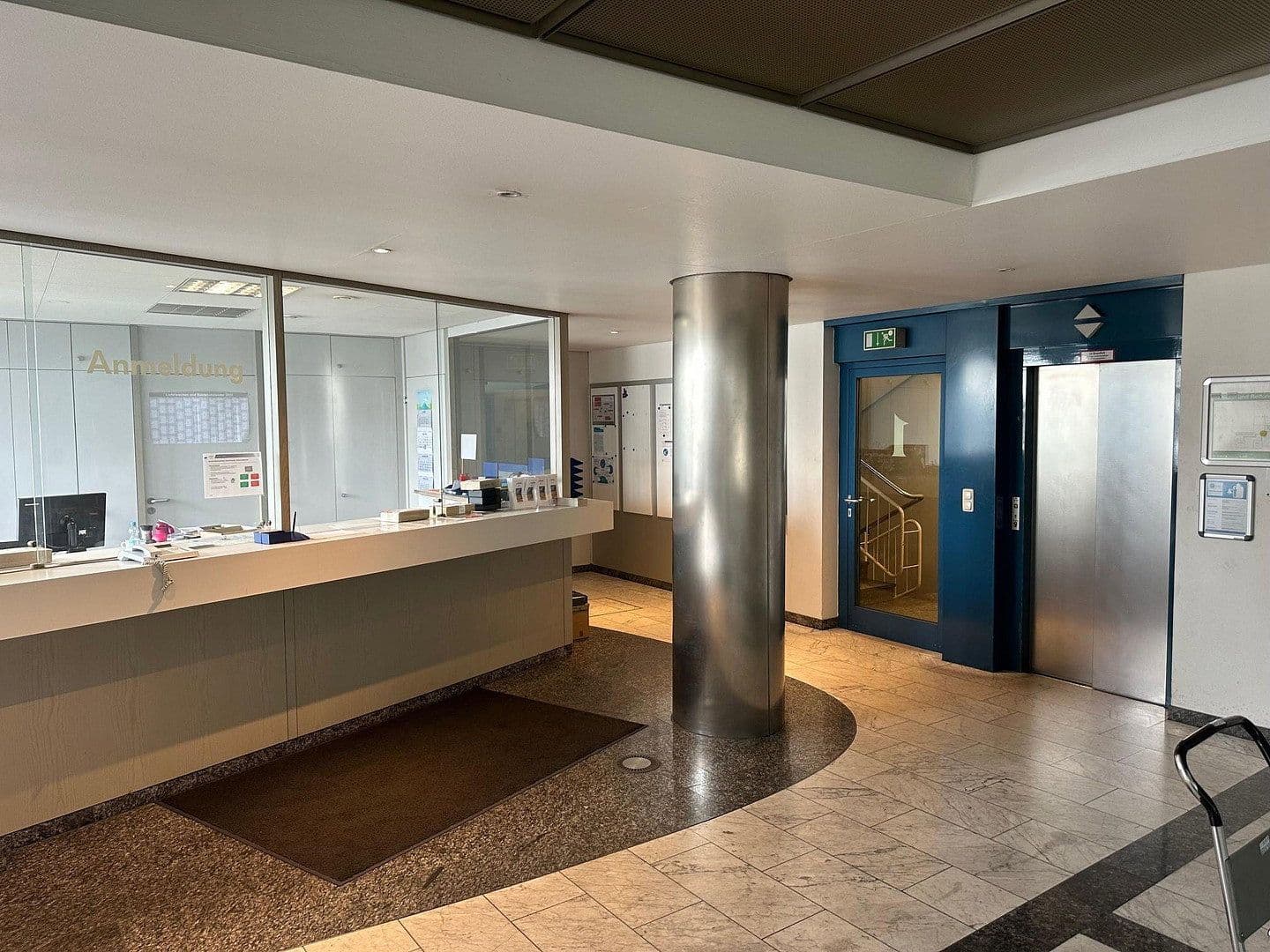 Prenájom kancelárie 13.000 m², Colsmanstraße 25, Friedrichshafen, Bádensko-Wurttembersko Prenájom kancelárie 13.000 m², Colsmanstraße 25, Friedrichshafen, Bádensko-Wurttembersko
