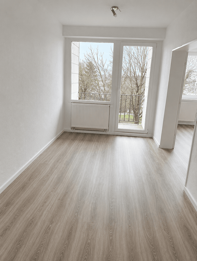 Prenájom bytu 4-izbový 75 m², Geschwister-Scholl-Straße 18, Essen, Severné Porýnie - Westfálsko Prenájom bytu 4-izbový 75 m², Geschwister-Scholl-Straße 18, Essen, Severné Porýnie - Westfálsko