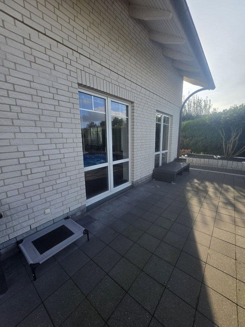 Predaj domu 204 m², pozemok 1.000 m², Husum, Šlezvicko-Holštajnsko Predaj domu 204 m², pozemok 1.000 m², Husum, Šlezvicko-Holštajnsko
