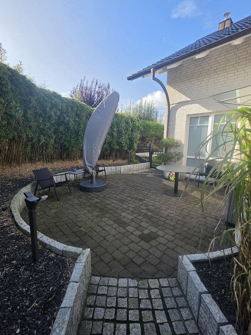 Predaj domu 204 m², pozemok 1.000 m², Husum, Šlezvicko-Holštajnsko Predaj domu 204 m², pozemok 1.000 m², Husum, Šlezvicko-Holštajnsko