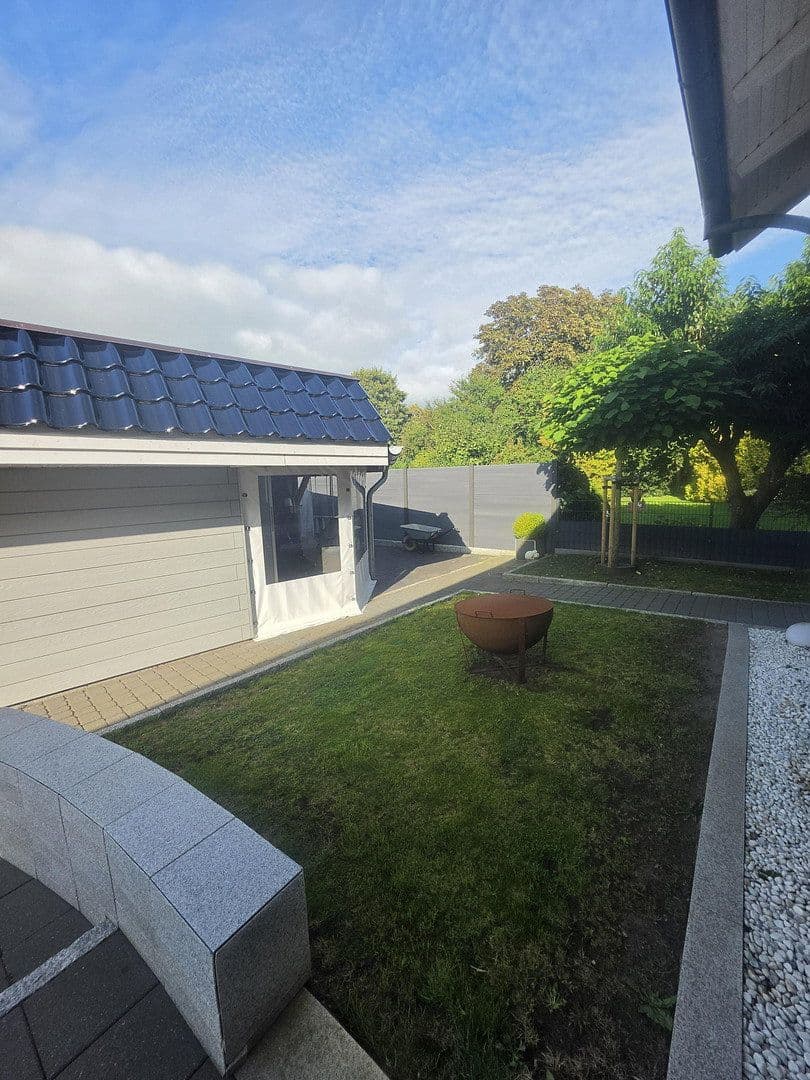 Predaj domu 204 m², pozemok 1.000 m², Husum, Šlezvicko-Holštajnsko Predaj domu 204 m², pozemok 1.000 m², Husum, Šlezvicko-Holštajnsko