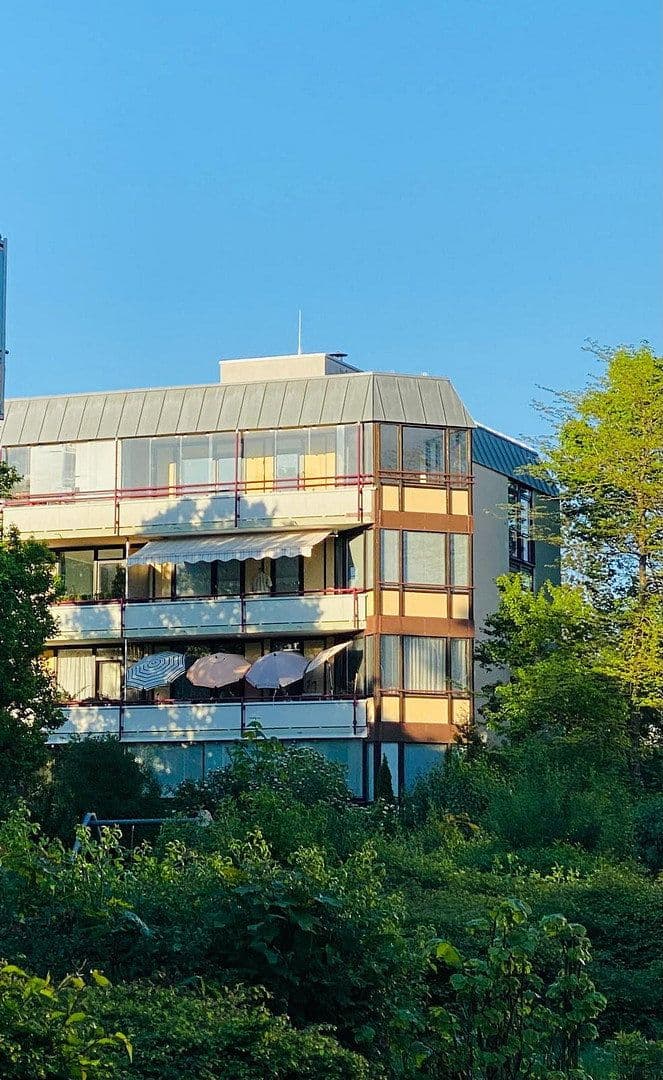 Prenájom bytu 3-izbový 89 m², Johanneskirchner Straße 138, München, Bavorsko Prenájom bytu 3-izbový 89 m², Johanneskirchner Straße 138, München, Bavorsko