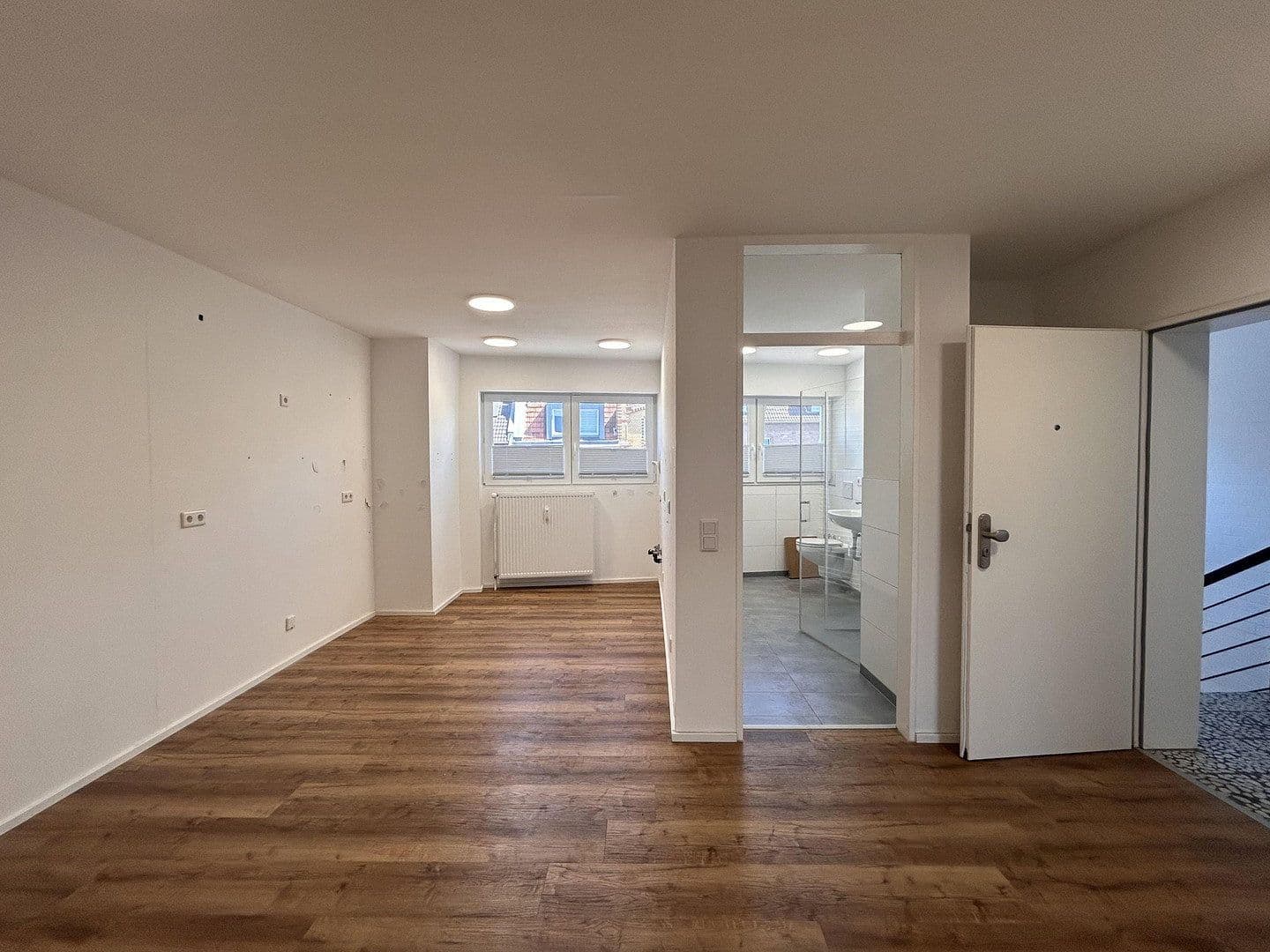 Prenájom bytu 2-izbový 85 m², Köln, Severné Porýnie - Westfálsko Prenájom bytu 2-izbový 85 m², Köln, Severné Porýnie - Westfálsko