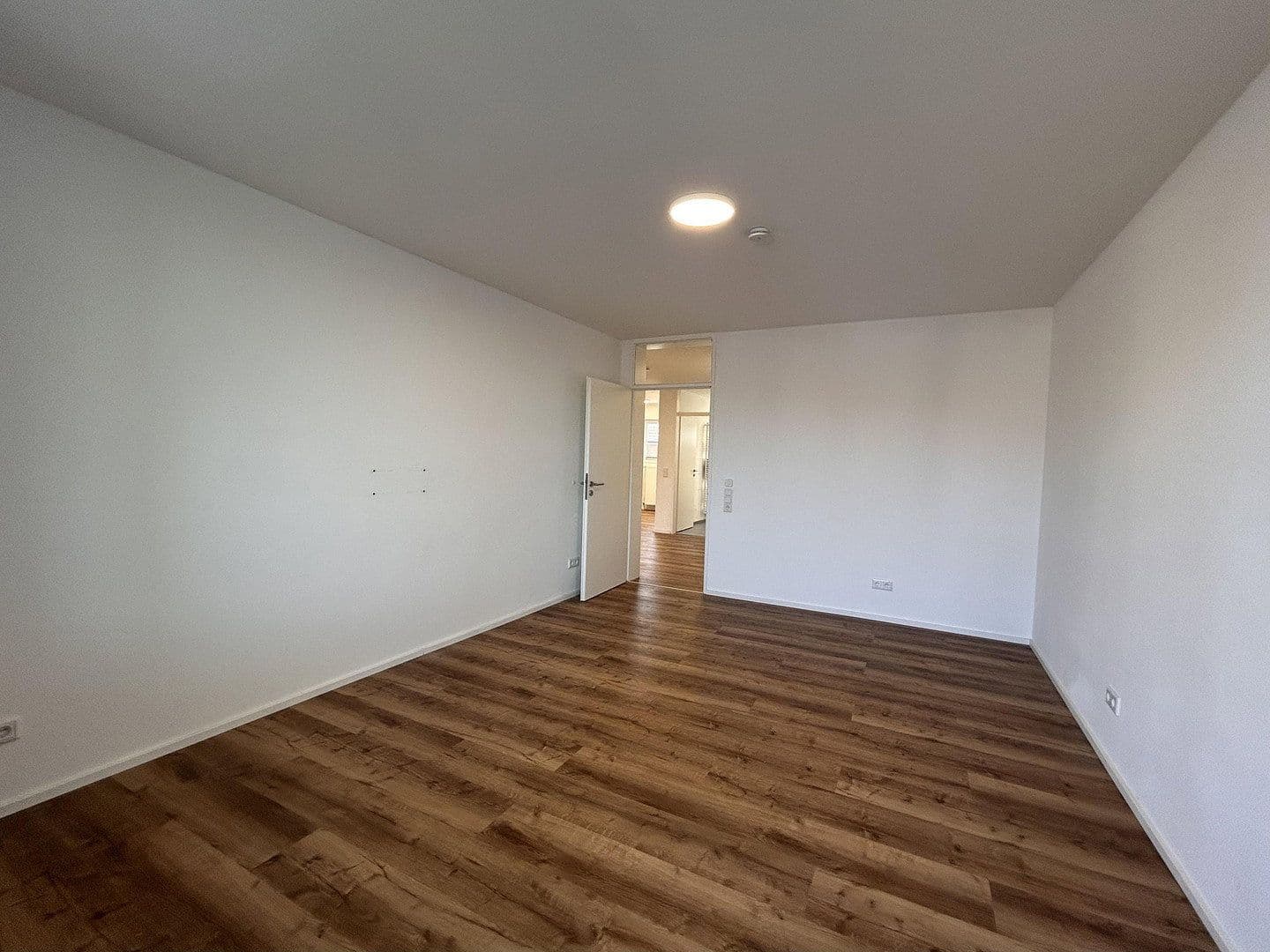 Prenájom bytu 2-izbový 85 m², Köln, Severné Porýnie - Westfálsko Prenájom bytu 2-izbový 85 m², Köln, Severné Porýnie - Westfálsko