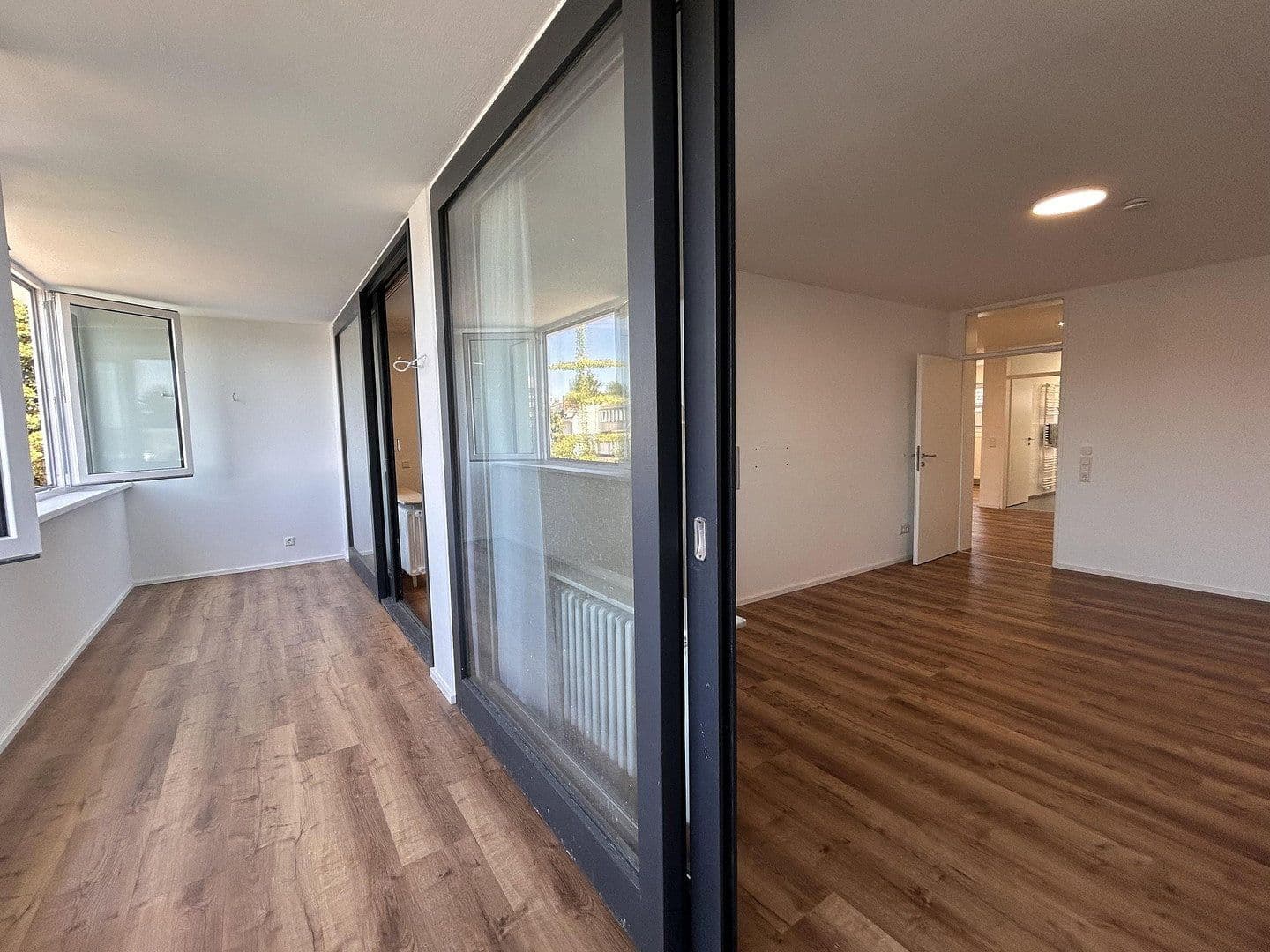 Prenájom bytu 2-izbový 85 m², Köln, Severné Porýnie - Westfálsko Prenájom bytu 2-izbový 85 m², Köln, Severné Porýnie - Westfálsko