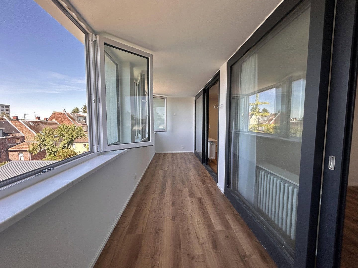 Prenájom bytu 2-izbový 85 m², Köln, Severné Porýnie - Westfálsko Prenájom bytu 2-izbový 85 m², Köln, Severné Porýnie - Westfálsko