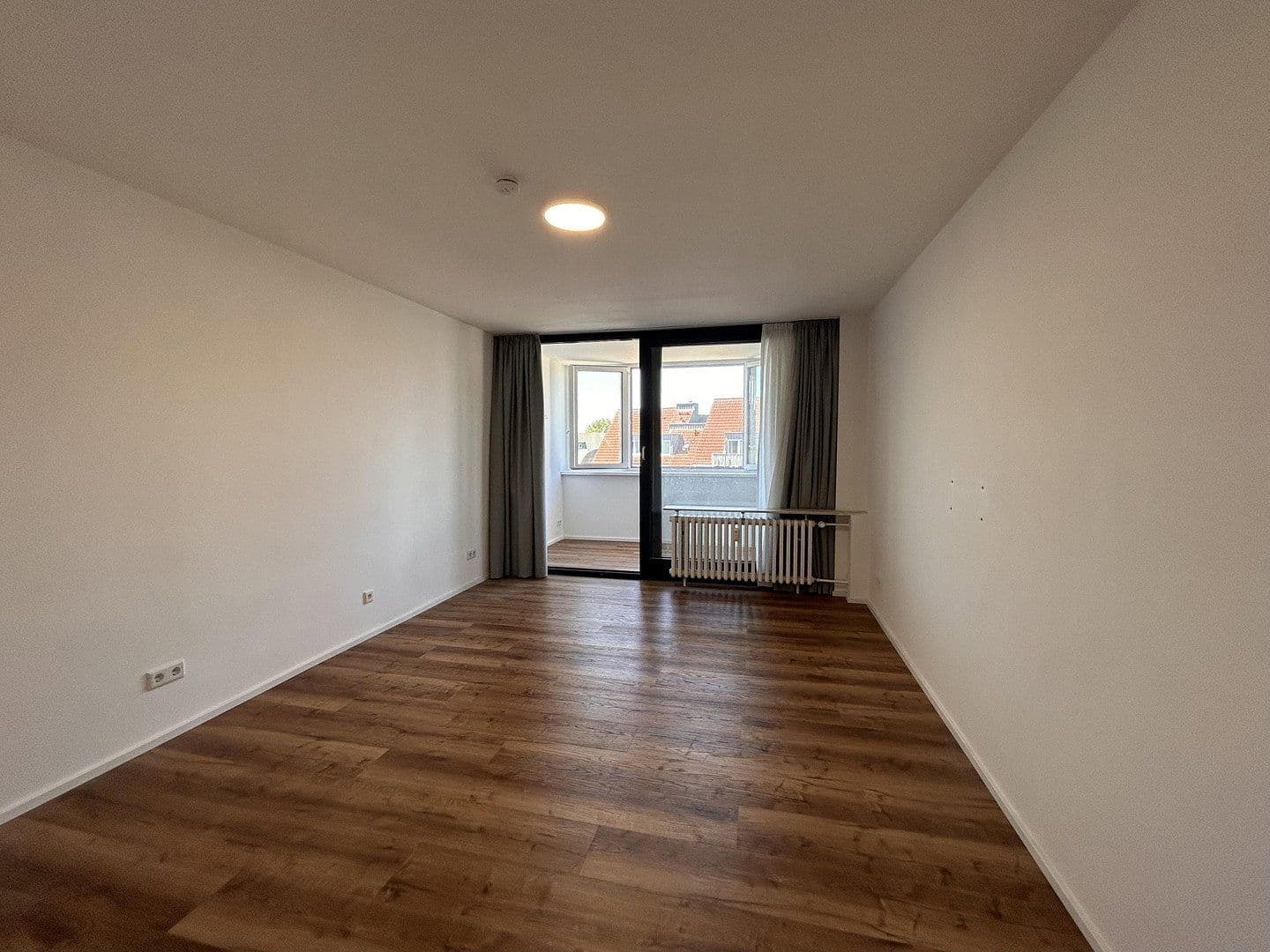 Prenájom bytu 2-izbový 85 m², Köln, Severné Porýnie - Westfálsko Prenájom bytu 2-izbový 85 m², Köln, Severné Porýnie - Westfálsko