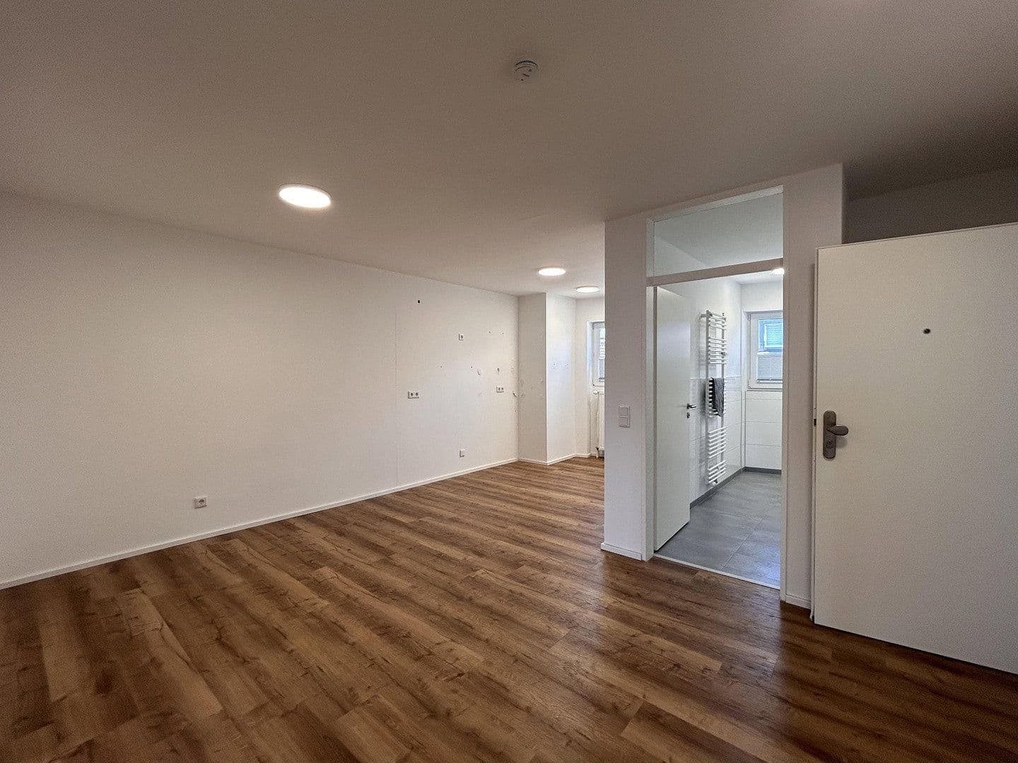 Prenájom bytu 2-izbový 85 m², Köln, Severné Porýnie - Westfálsko Prenájom bytu 2-izbový 85 m², Köln, Severné Porýnie - Westfálsko