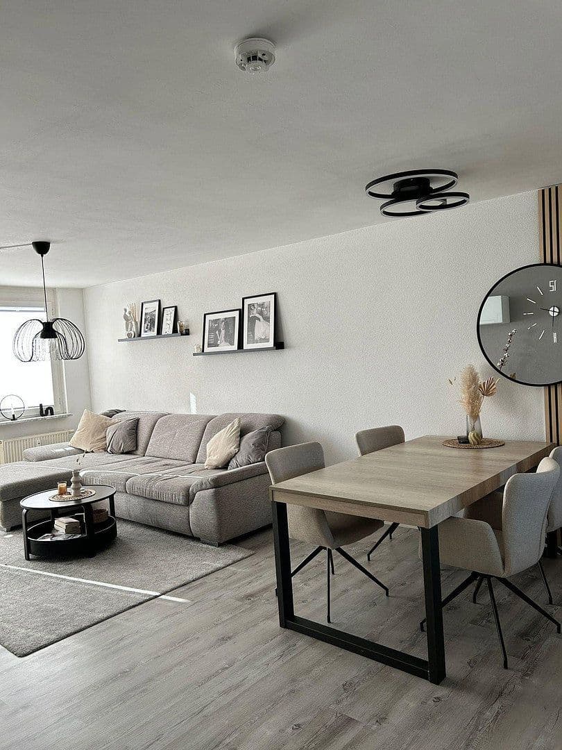 Prenájom bytu 2-izbový 68 m², Sindelfingen, Bádensko-Wurttembersko Prenájom bytu 2-izbový 68 m², Sindelfingen, Bádensko-Wurttembersko
