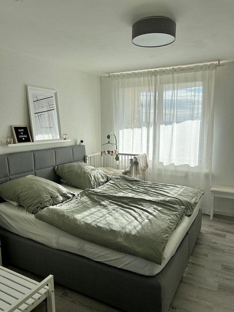 Prenájom bytu 2-izbový 68 m², Sindelfingen, Bádensko-Wurttembersko Prenájom bytu 2-izbový 68 m², Sindelfingen, Bádensko-Wurttembersko