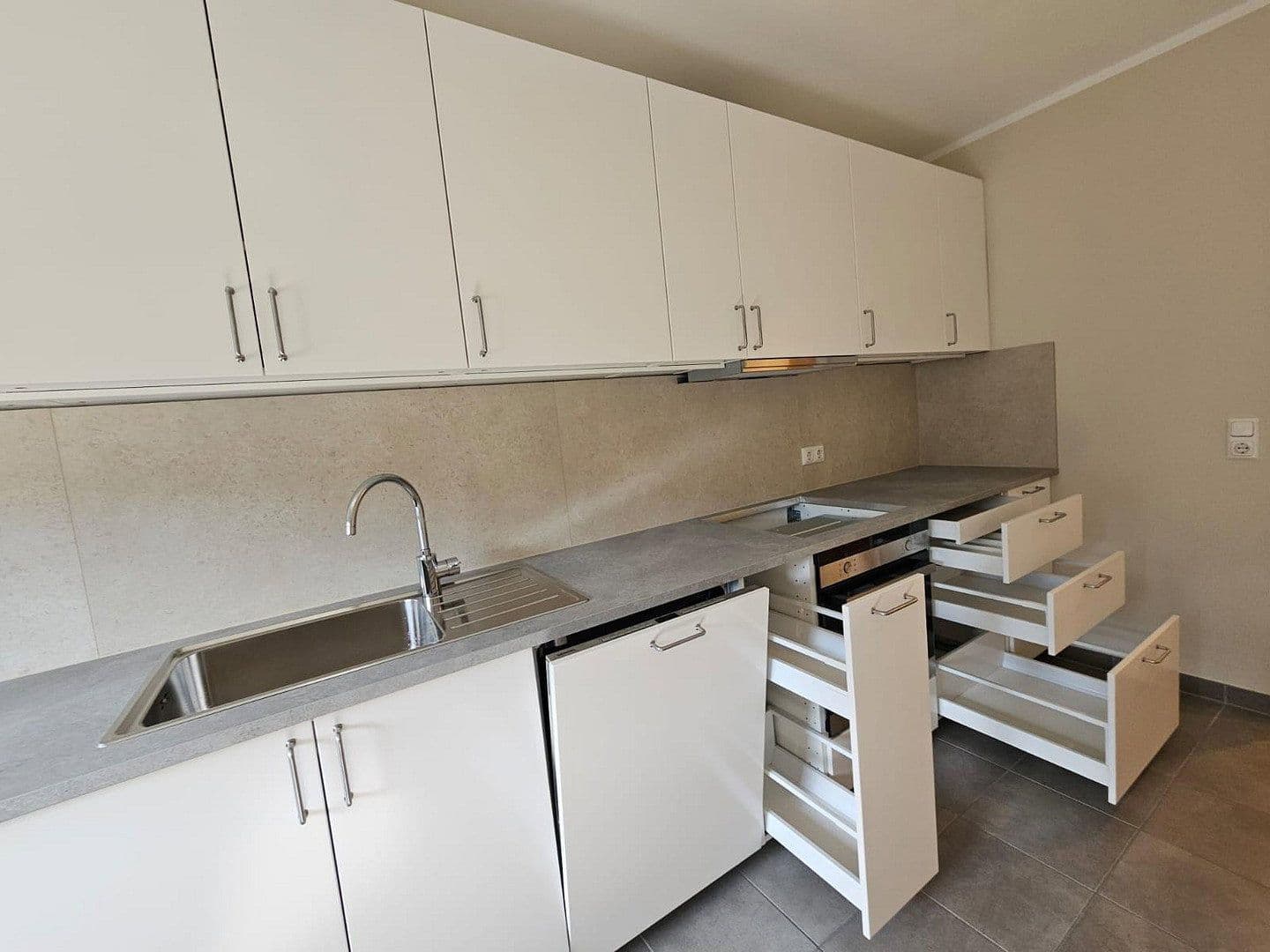 Prenájom bytu 2-izbový 59 m², Döltgenstr., Duisburg, Severné Porýnie - Westfálsko Prenájom bytu 2-izbový 59 m², Döltgenstr., Duisburg, Severné Porýnie - Westfálsko