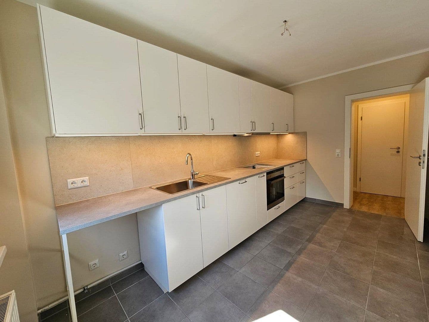 Prenájom bytu 2-izbový 59 m², Döltgenstr., Duisburg, Severné Porýnie - Westfálsko Prenájom bytu 2-izbový 59 m², Döltgenstr., Duisburg, Severné Porýnie - Westfálsko