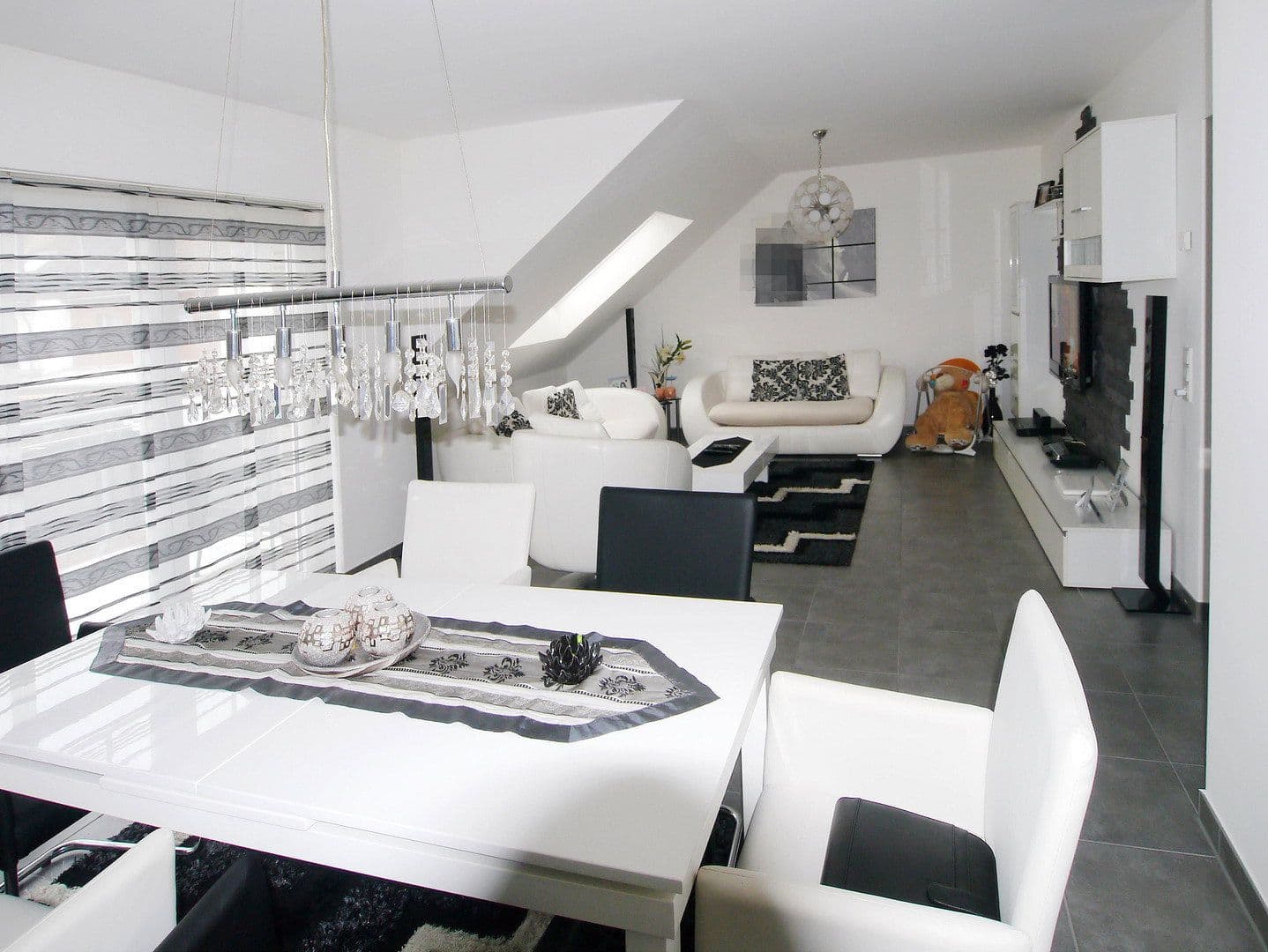 Prenájom bytu 2-izbový 70 m², Kerpen, Severné Porýnie - Westfálsko Prenájom bytu 2-izbový 70 m², Kerpen, Severné Porýnie - Westfálsko
