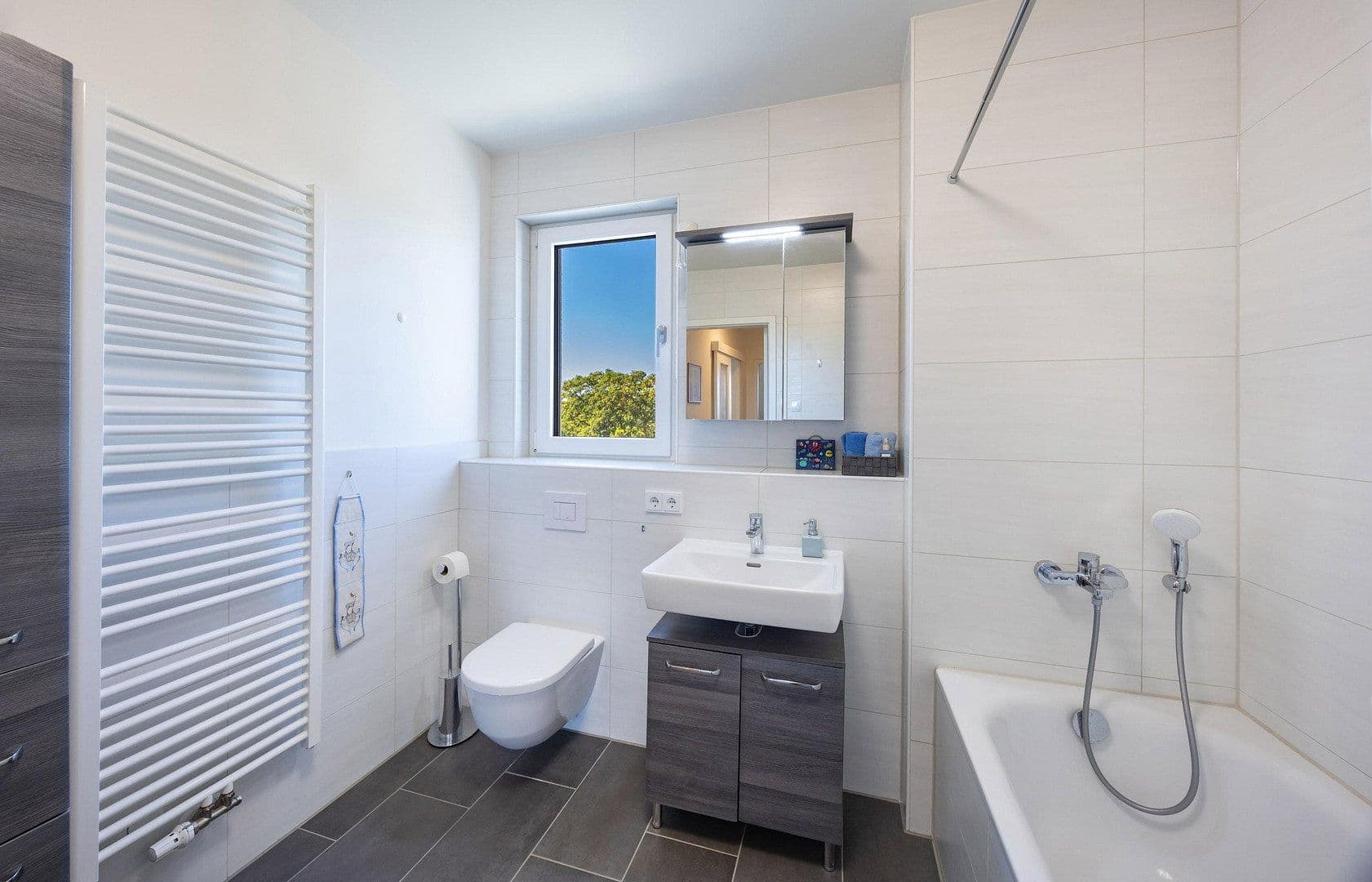 Predaj bytu 4-izbový 90 m², Haar, Bavorsko Predaj bytu 4-izbový 90 m², Haar, Bavorsko