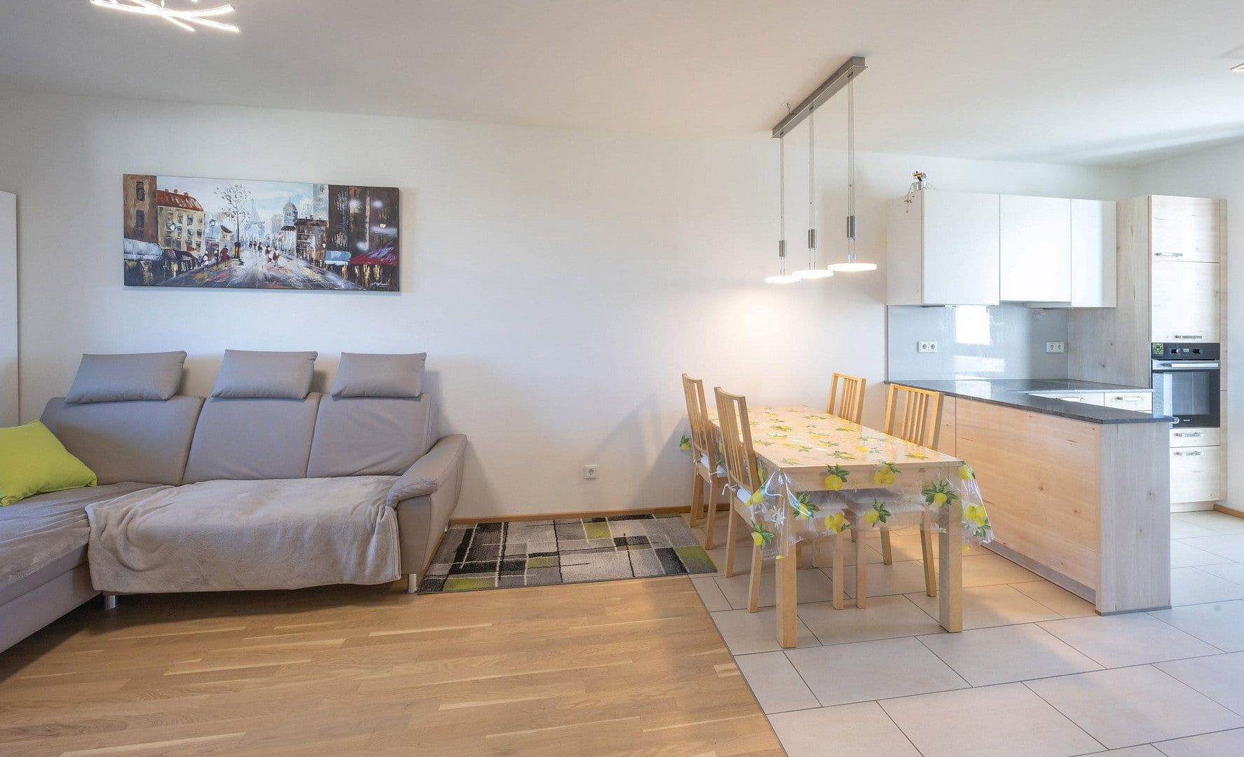 Predaj bytu 4-izbový 90 m², Haar, Bavorsko Predaj bytu 4-izbový 90 m², Haar, Bavorsko