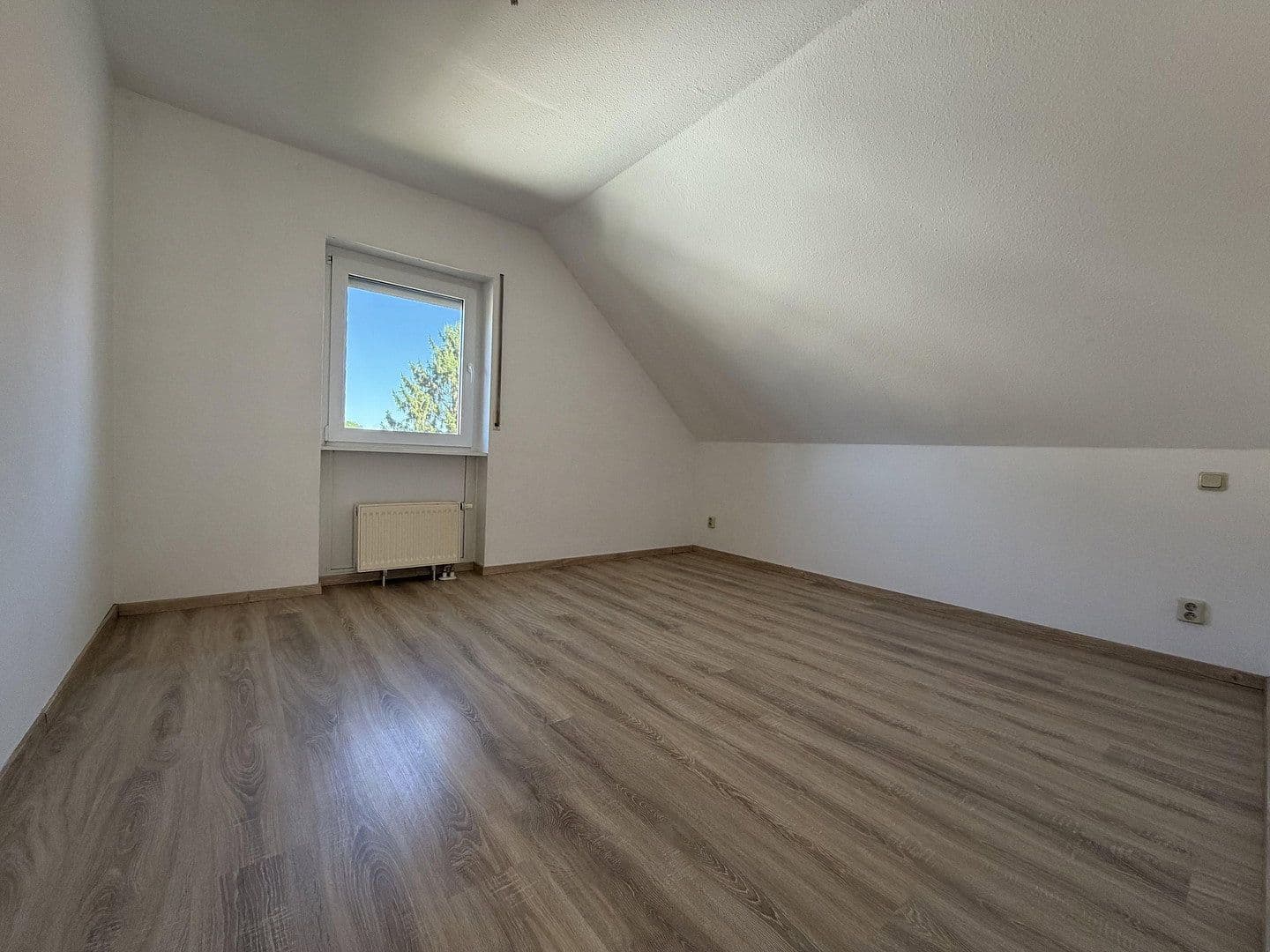 Prenájom bytu 3-izbový 70 m², Feldstr. 1c, Gerstungen, Durínsko Prenájom bytu 3-izbový 70 m², Feldstr. 1c, Gerstungen, Durínsko