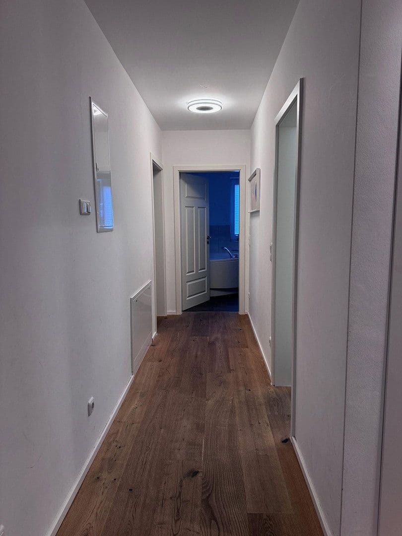 Prenájom bytu 4-izbový 136 m², Stettnerstr. 23, München, Bavorsko Prenájom bytu 4-izbový 136 m², Stettnerstr. 23, München, Bavorsko