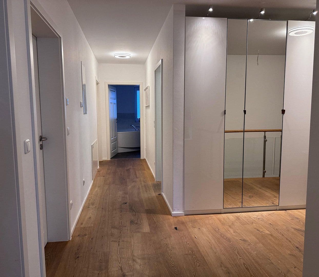 Prenájom bytu 4-izbový 136 m², Stettnerstr. 23, München, Bavorsko Prenájom bytu 4-izbový 136 m², Stettnerstr. 23, München, Bavorsko