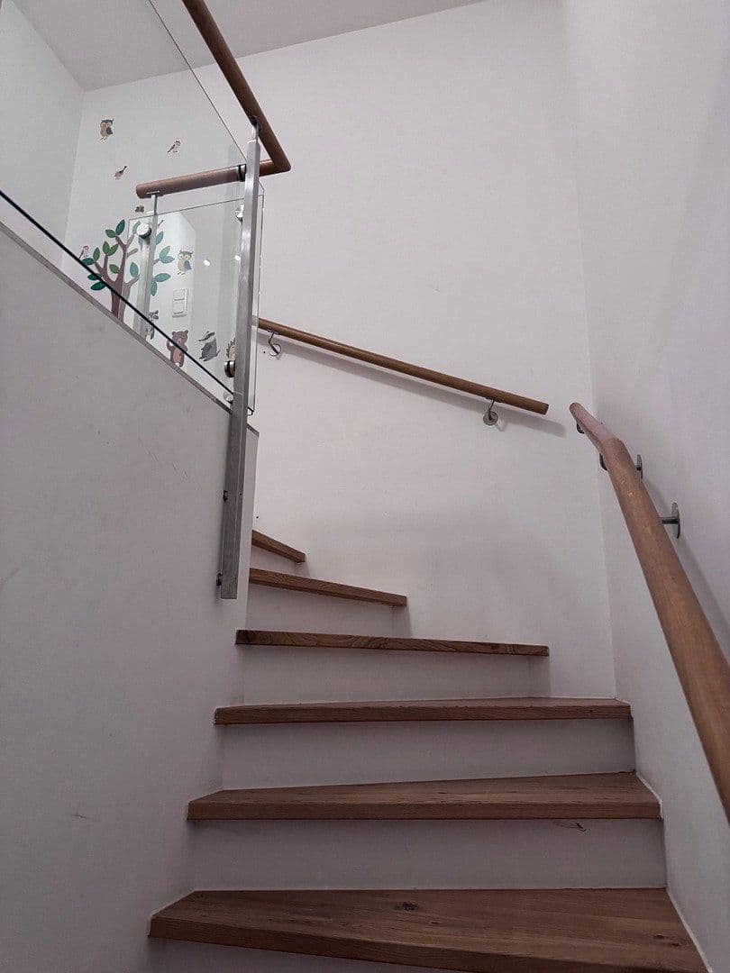 Prenájom bytu 4-izbový 136 m², Stettnerstr. 23, München, Bavorsko Prenájom bytu 4-izbový 136 m², Stettnerstr. 23, München, Bavorsko