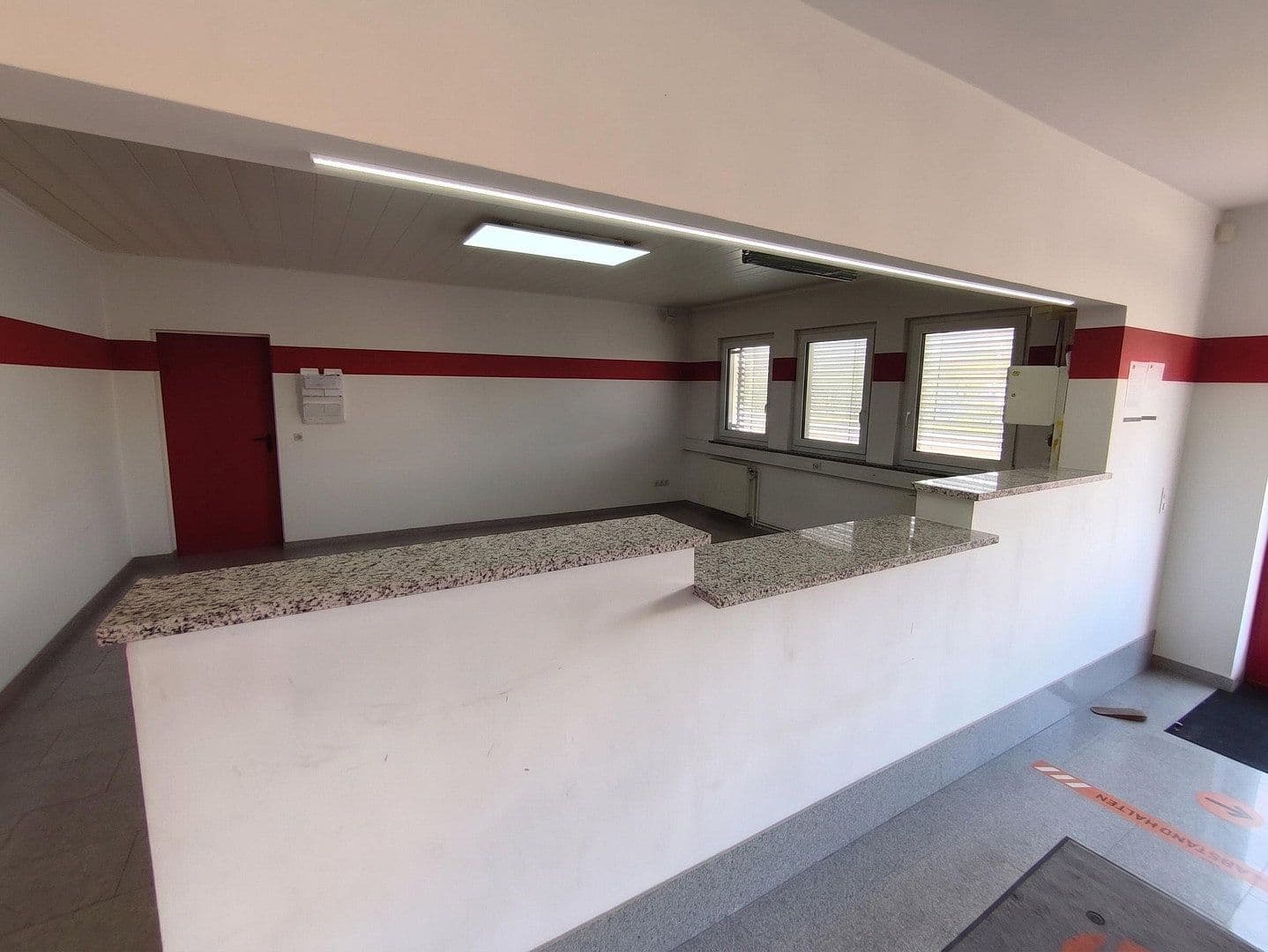 Prenájom nebytového priestoru 1.400 m², Scheidterstraße 30, Saarbrücken, Sársko Prenájom nebytového priestoru 1.400 m², Scheidterstraße 30, Saarbrücken, Sársko