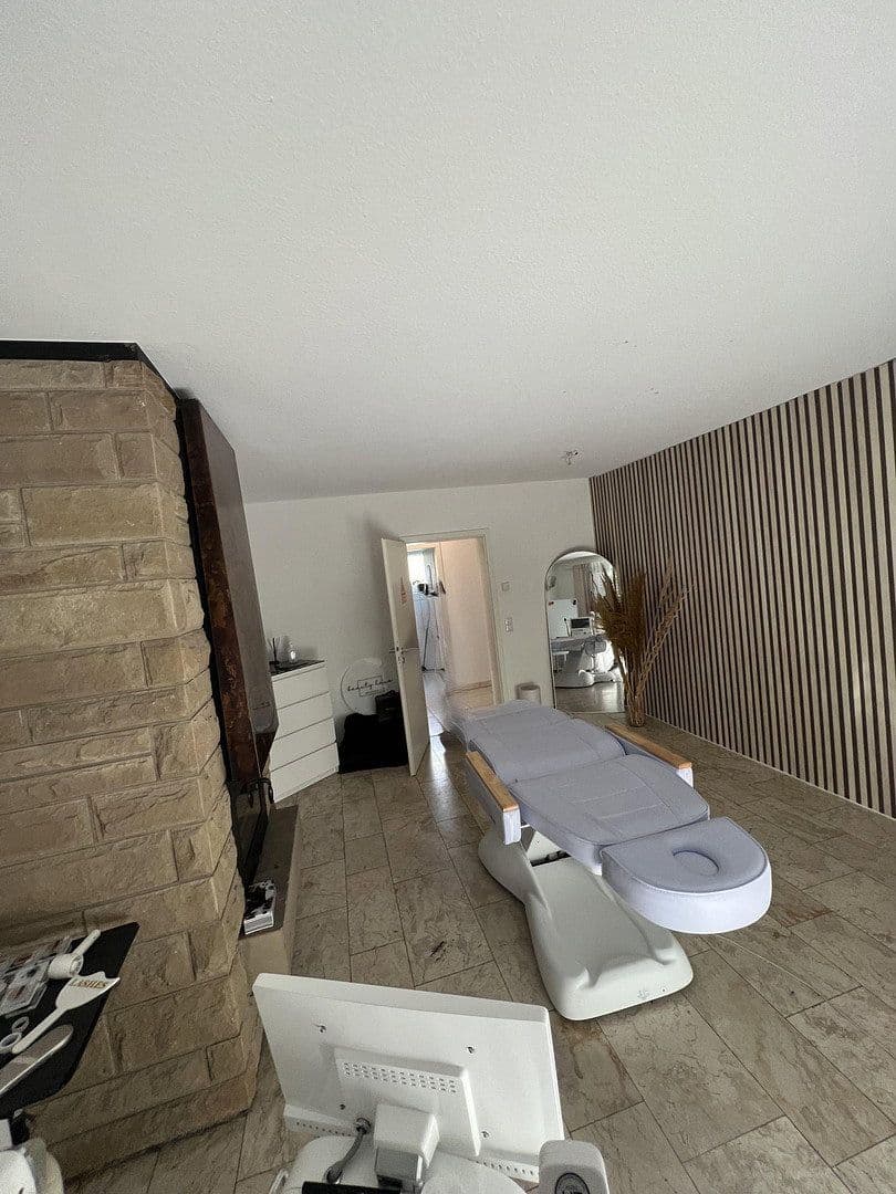 Prenájom kancelárie 30 m², Stiller Weg 52, Mannheim, Bádensko-Wurttembersko Prenájom kancelárie 30 m², Stiller Weg 52, Mannheim, Bádensko-Wurttembersko