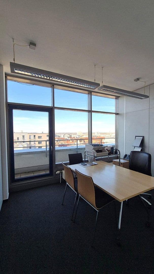 Prenájom kancelárie 164 m², Herrenbergerstraße 14, Böblingen, Bádensko-Wurttembersko Prenájom kancelárie 164 m², Herrenbergerstraße 14, Böblingen, Bádensko-Wurttembersko