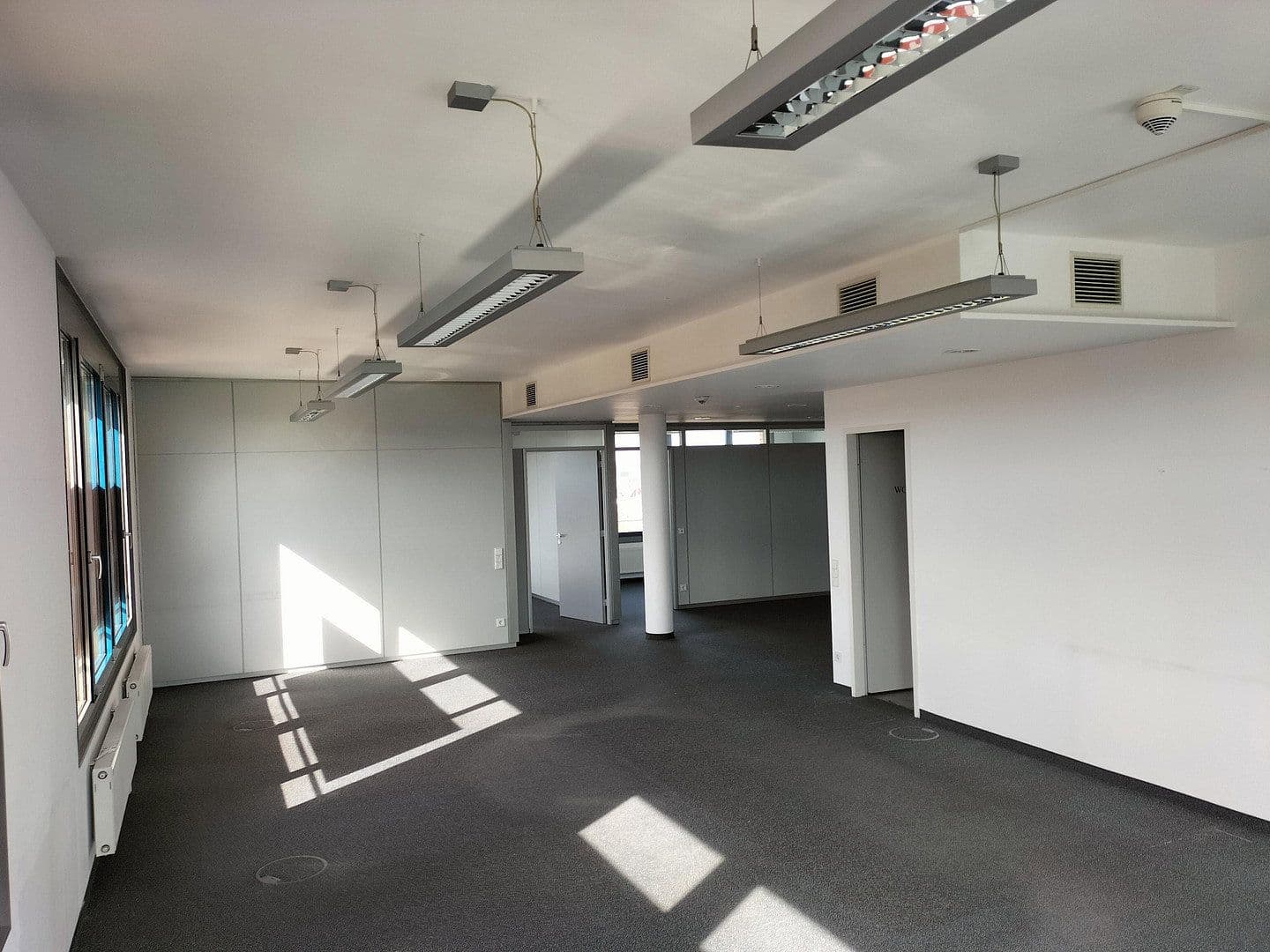 Prenájom kancelárie 214 m², Herrenbergerstraße 14, Böblingen, Bádensko-Wurttembersko Prenájom kancelárie 214 m², Herrenbergerstraße 14, Böblingen, Bádensko-Wurttembersko