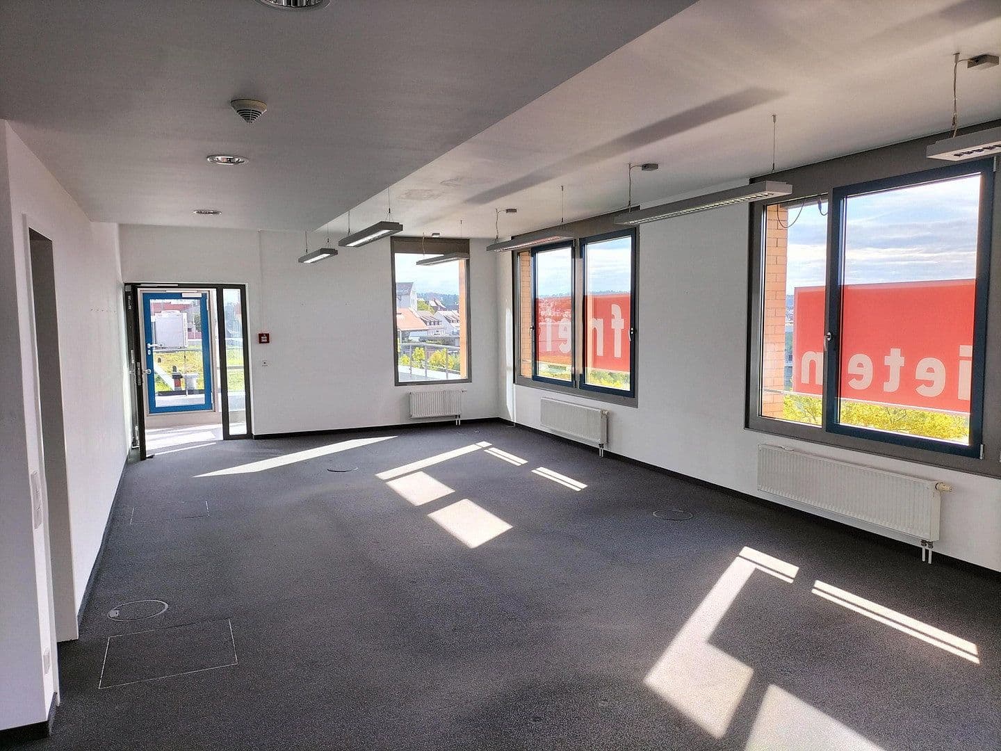 Prenájom kancelárie 214 m², Herrenbergerstraße 14, Böblingen, Bádensko-Wurttembersko Prenájom kancelárie 214 m², Herrenbergerstraße 14, Böblingen, Bádensko-Wurttembersko