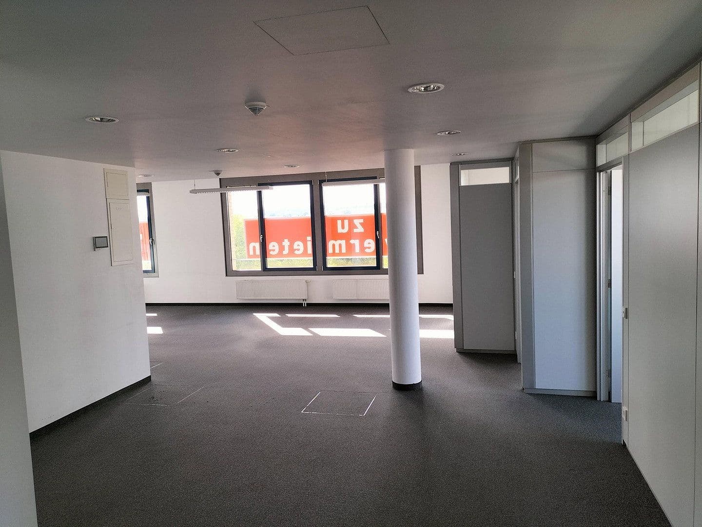 Prenájom kancelárie 214 m², Herrenbergerstraße 14, Böblingen, Bádensko-Wurttembersko Prenájom kancelárie 214 m², Herrenbergerstraße 14, Böblingen, Bádensko-Wurttembersko