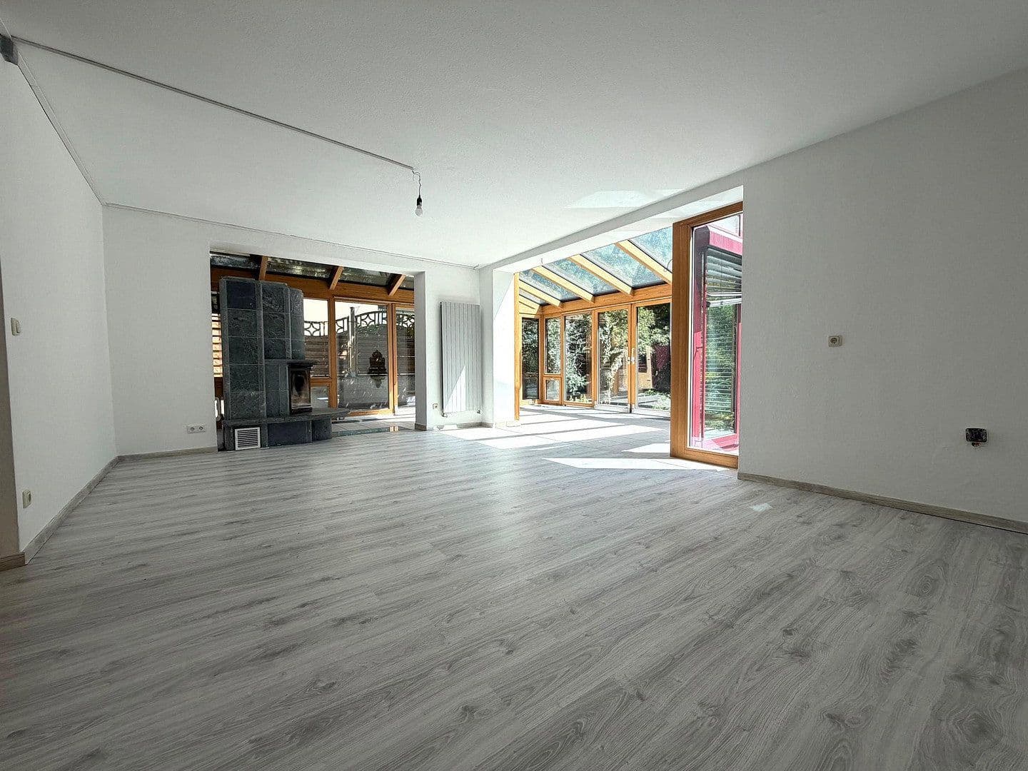 Predaj domu 185 m², pozemok 328 m², Birkenstraße 40 1/2, Schweinfurt, Bavorsko Predaj domu 185 m², pozemok 328 m², Birkenstraße 40 1/2, Schweinfurt, Bavorsko
