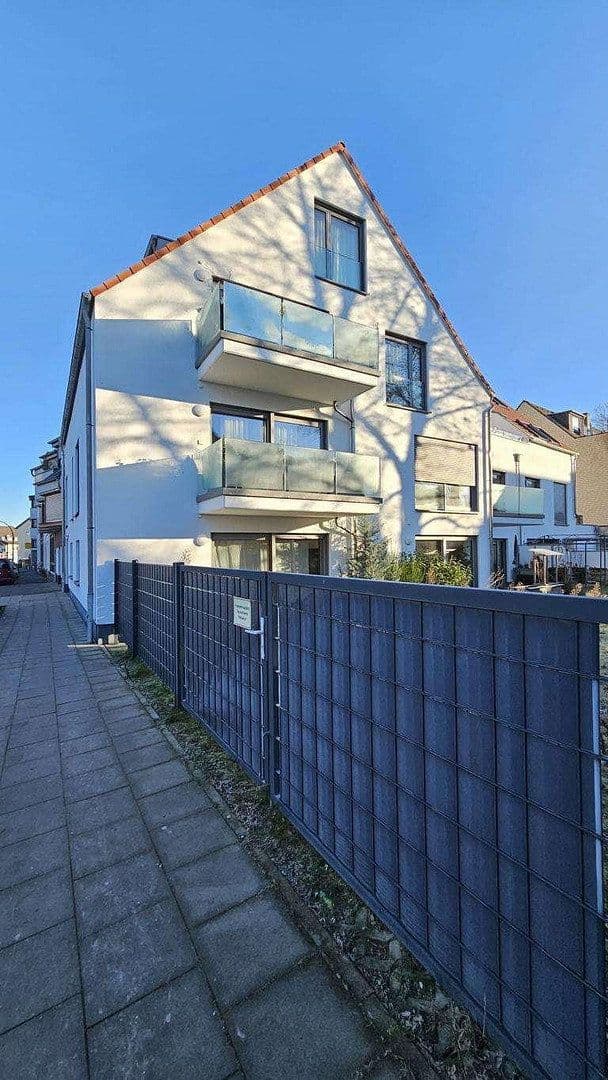 Prenájom bytu 3-izbový 94 m², Weidenpescherstr. 36,, Köln, Severné Porýnie - Westfálsko Prenájom bytu 3-izbový 94 m², Weidenpescherstr. 36,, Köln, Severné Porýnie - Westfálsko