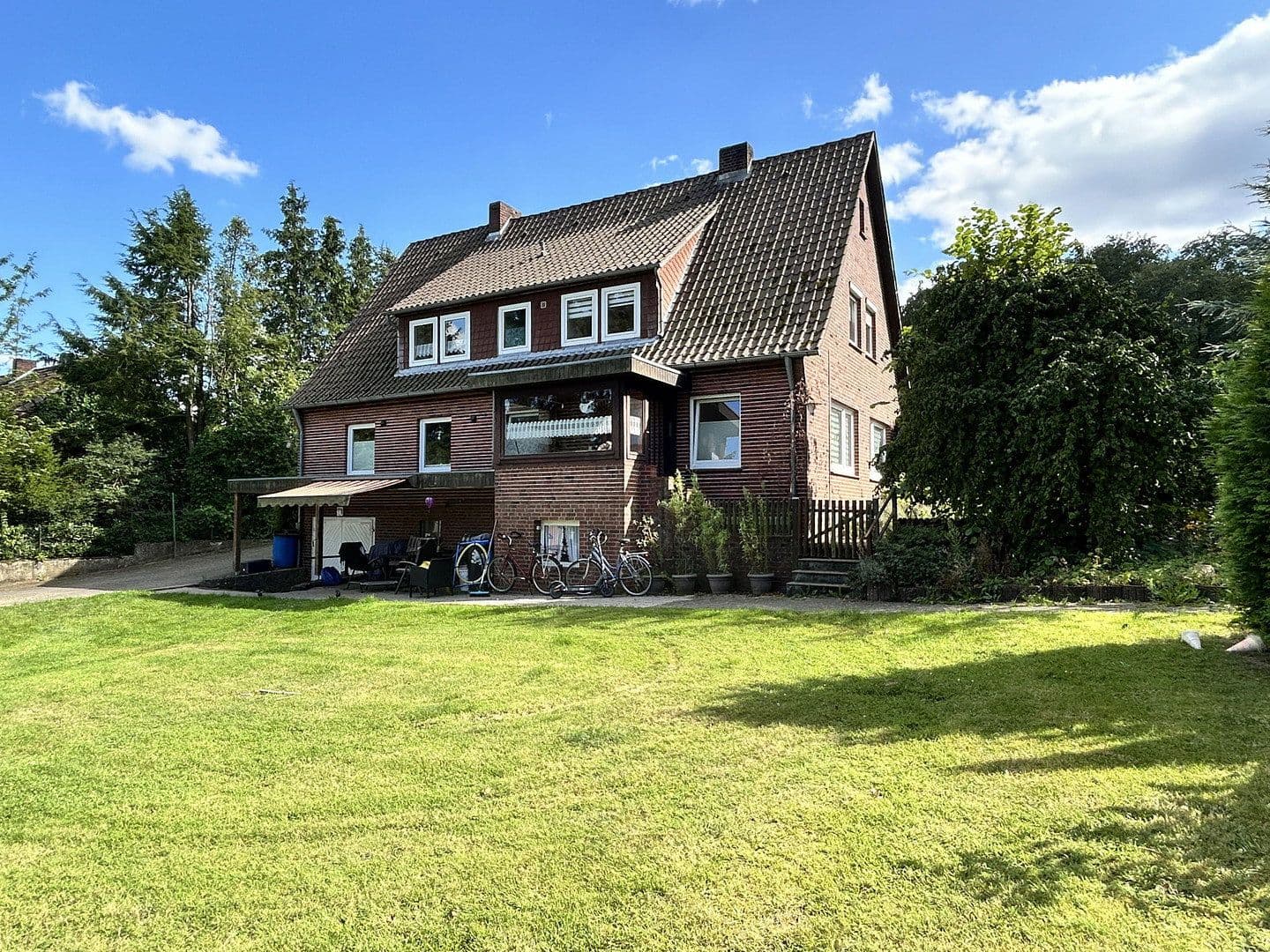 Predaj domu 175 m², pozemok 1.250 m², Amelinghausen, Dolné Sasko Predaj domu 175 m², pozemok 1.250 m², Amelinghausen, Dolné Sasko