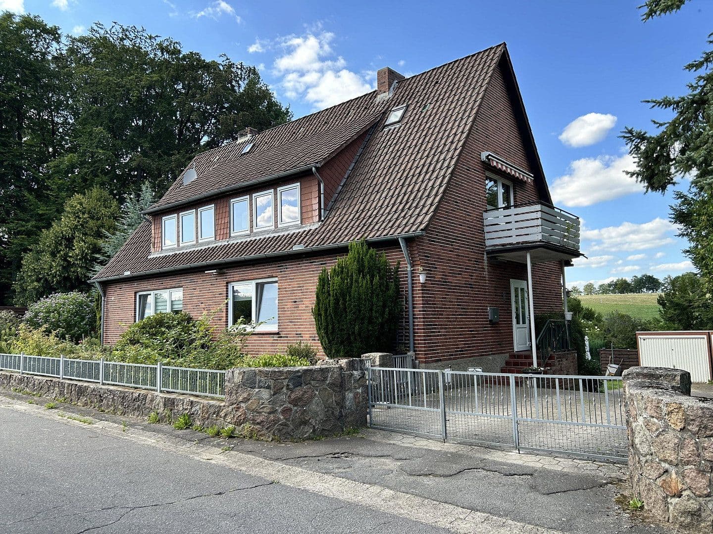 Predaj domu 175 m², pozemok 1.250 m², Amelinghausen, Dolné Sasko Predaj domu 175 m², pozemok 1.250 m², Amelinghausen, Dolné Sasko