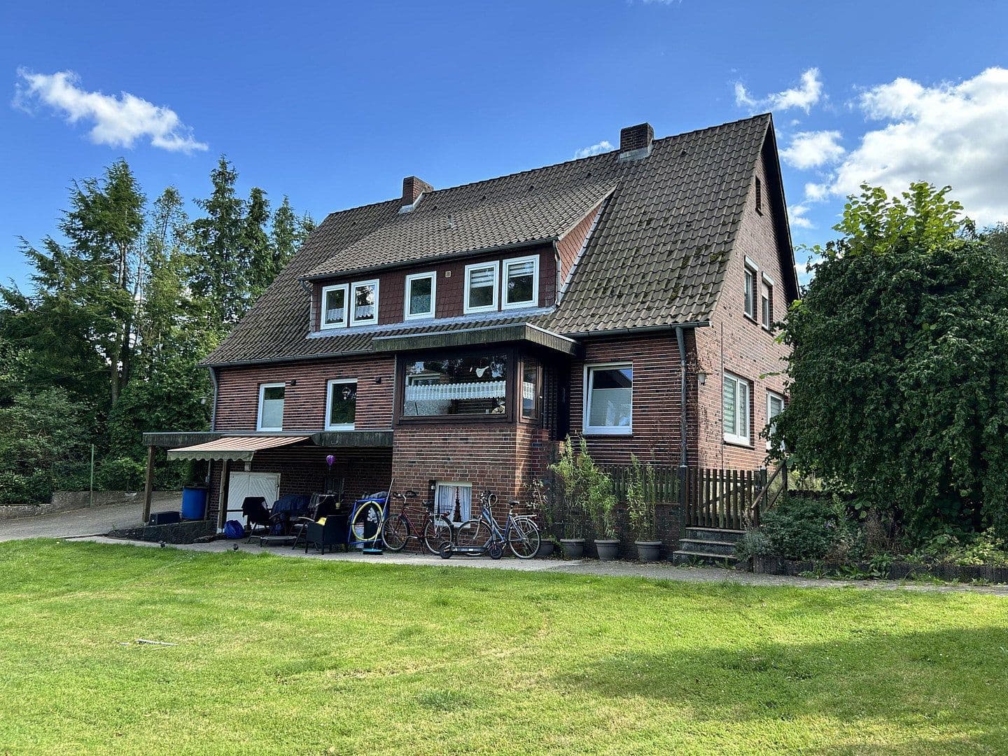 Predaj domu 175 m², pozemok 1.250 m², Amelinghausen, Dolné Sasko Predaj domu 175 m², pozemok 1.250 m², Amelinghausen, Dolné Sasko