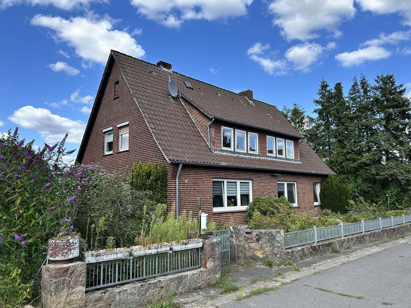 Predaj domu 175 m², pozemok 1.250 m², Amelinghausen, Dolné Sasko Predaj domu 175 m², pozemok 1.250 m², Amelinghausen, Dolné Sasko