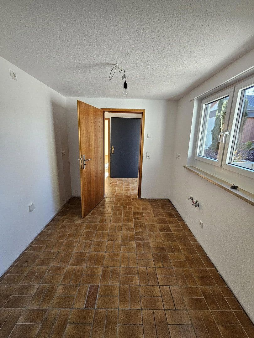 Prenájom bytu 2-izbový 66 m², Salach, Bádensko-Wurttembersko Prenájom bytu 2-izbový 66 m², Salach, Bádensko-Wurttembersko
