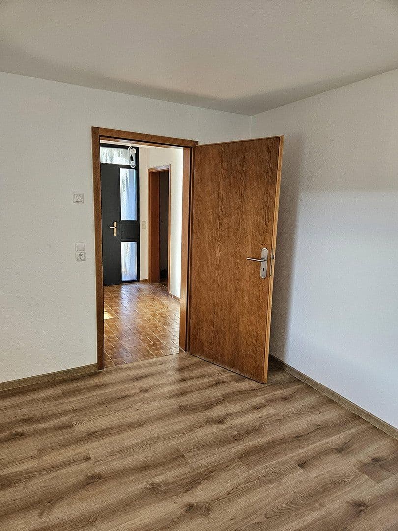 Prenájom bytu 2-izbový 66 m², Salach, Bádensko-Wurttembersko Prenájom bytu 2-izbový 66 m², Salach, Bádensko-Wurttembersko