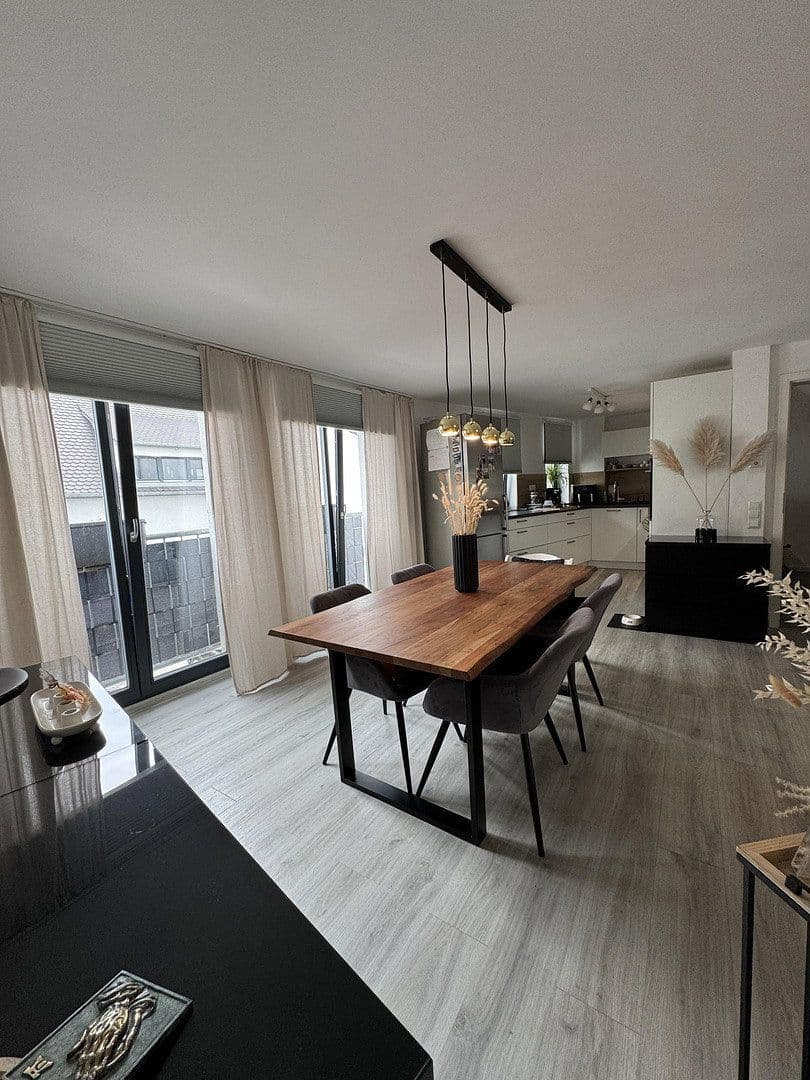 Predaj bytu 4-izbový 109 m², Cadolzburg, Bavorsko Predaj bytu 4-izbový 109 m², Cadolzburg, Bavorsko