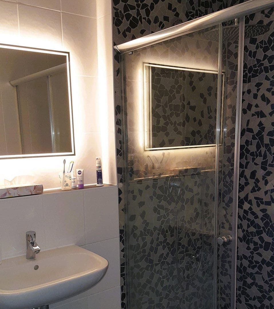 Predaj domu 118 m², pozemok 182 m², Geschwister-Scholl-Straße 11c, Königsbrunn, Bavorsko Predaj domu 118 m², pozemok 182 m², Geschwister-Scholl-Straße 11c, Königsbrunn, Bavorsko