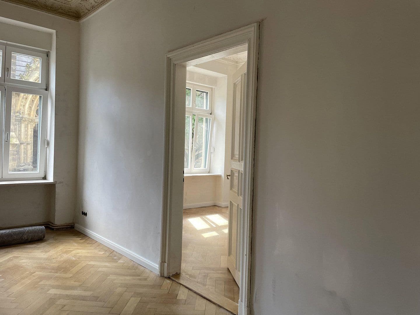 Prenájom bytu 5-izbový 150 m², Riemannstrasse 28, Leipzig, Sasko Prenájom bytu 5-izbový 150 m², Riemannstrasse 28, Leipzig, Sasko