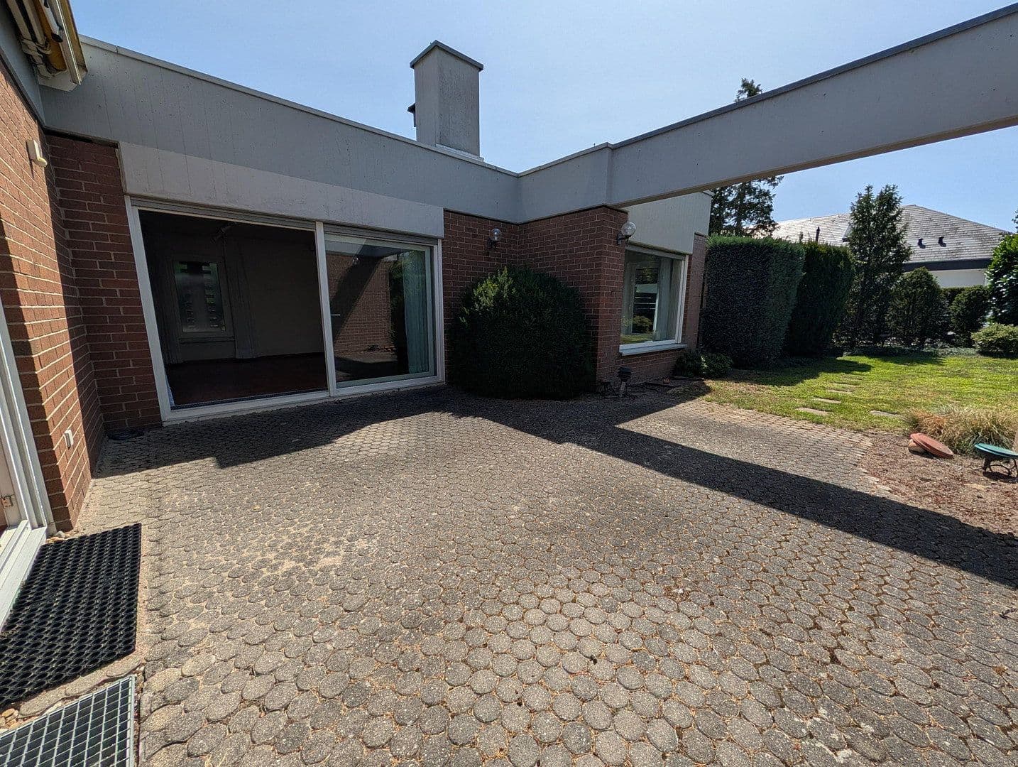 Predaj domu 210 m², pozemok 780 m², Limburgerhof, Porýnie-Falcko Predaj domu 210 m², pozemok 780 m², Limburgerhof, Porýnie-Falcko