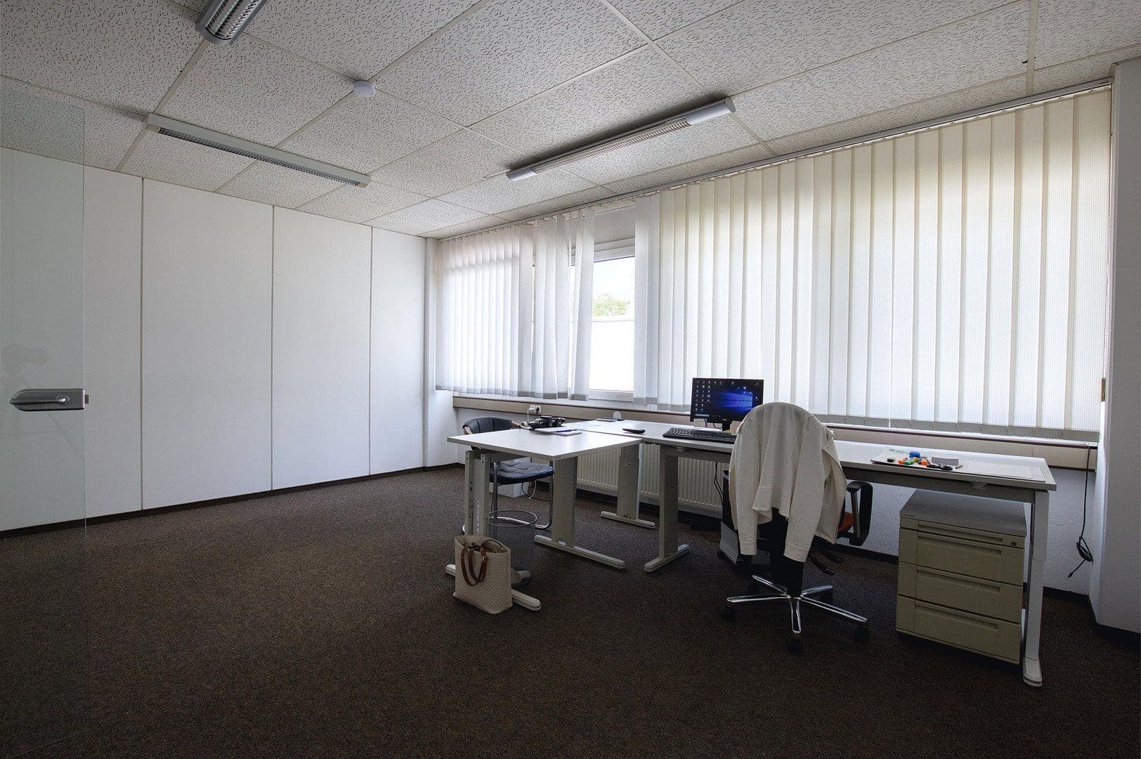 Prenájom kancelárie 1.996 m², Reutlingen, Bádensko-Wurttembersko Prenájom kancelárie 1.996 m², Reutlingen, Bádensko-Wurttembersko