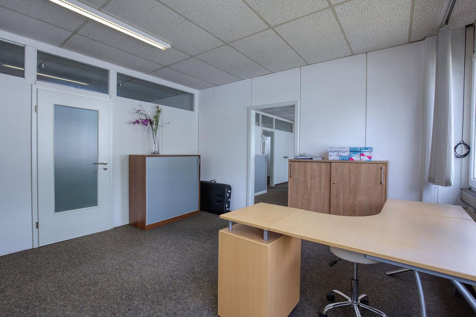Prenájom kancelárie 1.996 m², Reutlingen, Bádensko-Wurttembersko Prenájom kancelárie 1.996 m², Reutlingen, Bádensko-Wurttembersko
