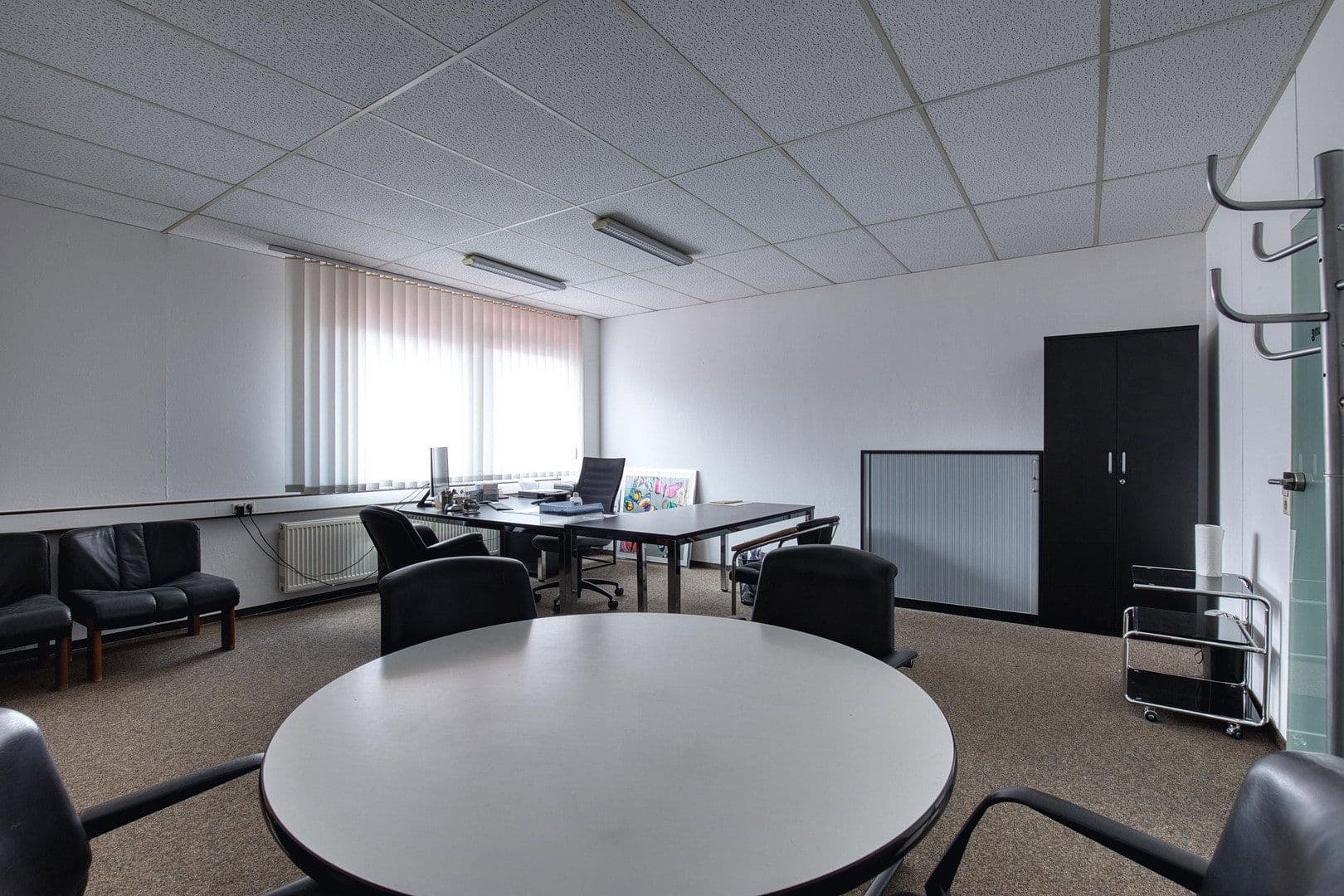 Prenájom kancelárie 1.996 m², Reutlingen, Bádensko-Wurttembersko Prenájom kancelárie 1.996 m², Reutlingen, Bádensko-Wurttembersko