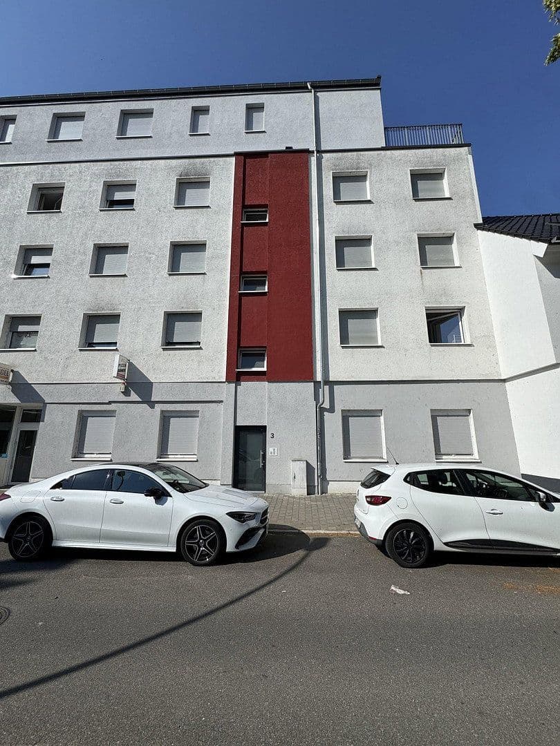 Prenájom bytu 3-izbový 80 m², Ilvesheim, Bádensko-Wurttembersko Prenájom bytu 3-izbový 80 m², Ilvesheim, Bádensko-Wurttembersko