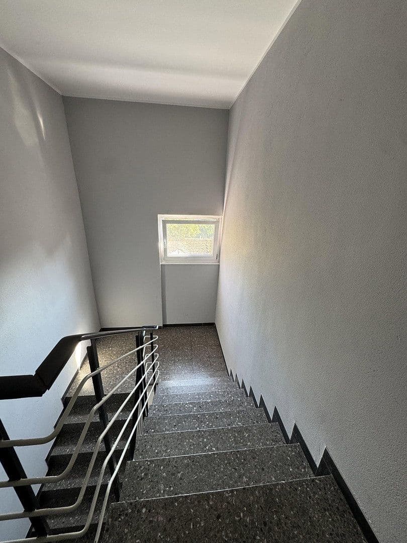 Prenájom bytu 3-izbový 80 m², Ilvesheim, Bádensko-Wurttembersko Prenájom bytu 3-izbový 80 m², Ilvesheim, Bádensko-Wurttembersko