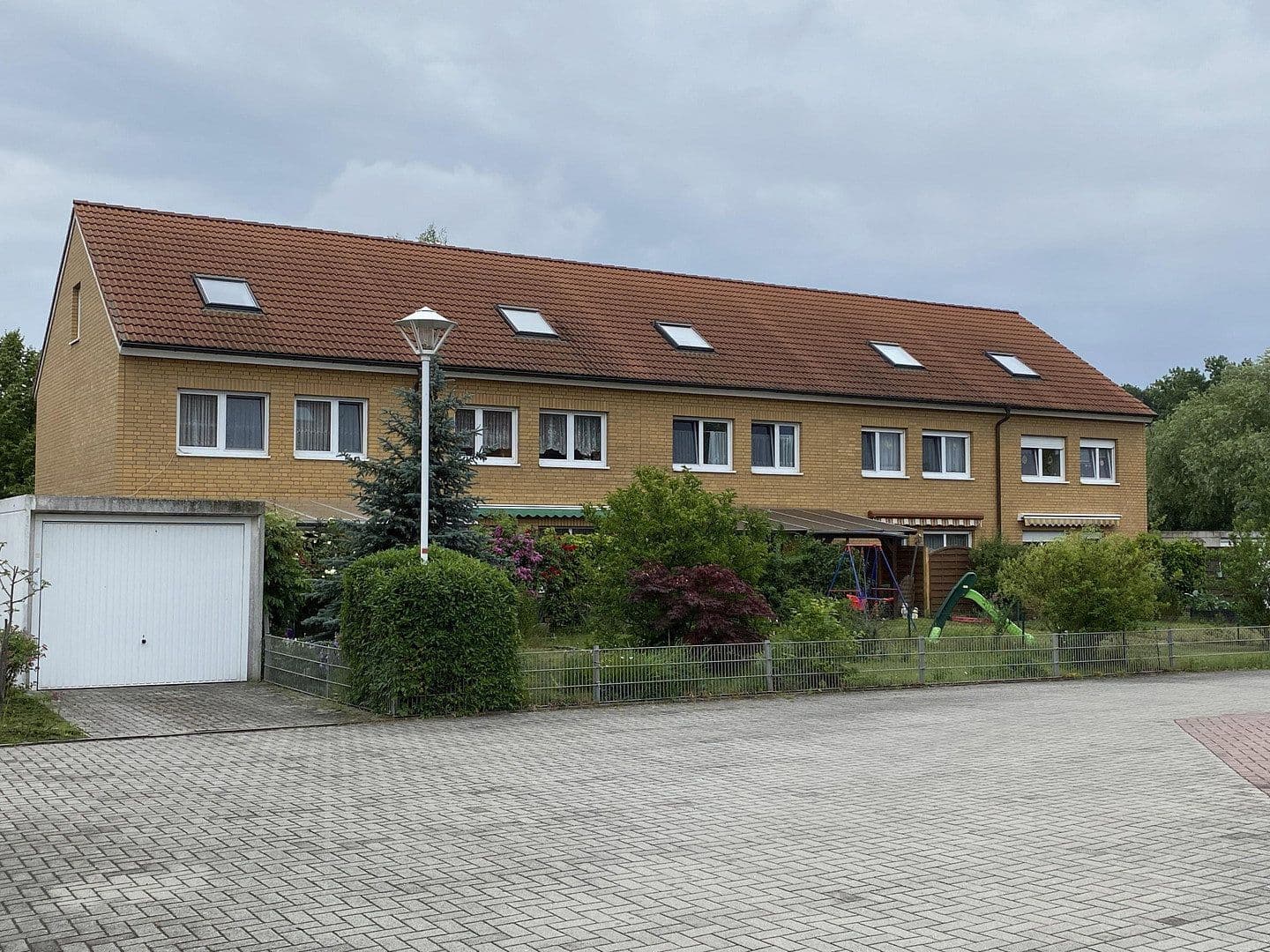 Prenájom domu 122 m², pozemok 300 m², Baumschulenweg, Doberlug-Kirchhain, Brandenbursko Prenájom domu 122 m², pozemok 300 m², Baumschulenweg, Doberlug-Kirchhain, Brandenbursko