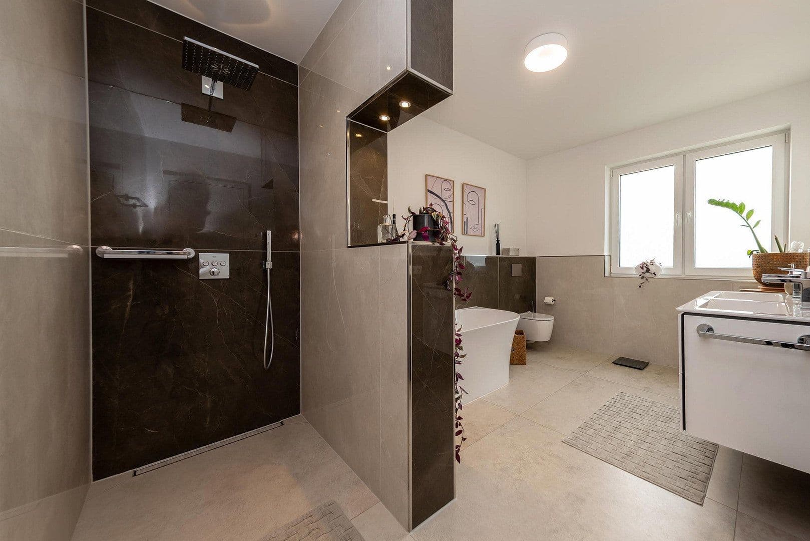 Predaj domu 188 m², pozemok 280 m², Roxheim, Porýnie-Falcko Predaj domu 188 m², pozemok 280 m², Roxheim, Porýnie-Falcko