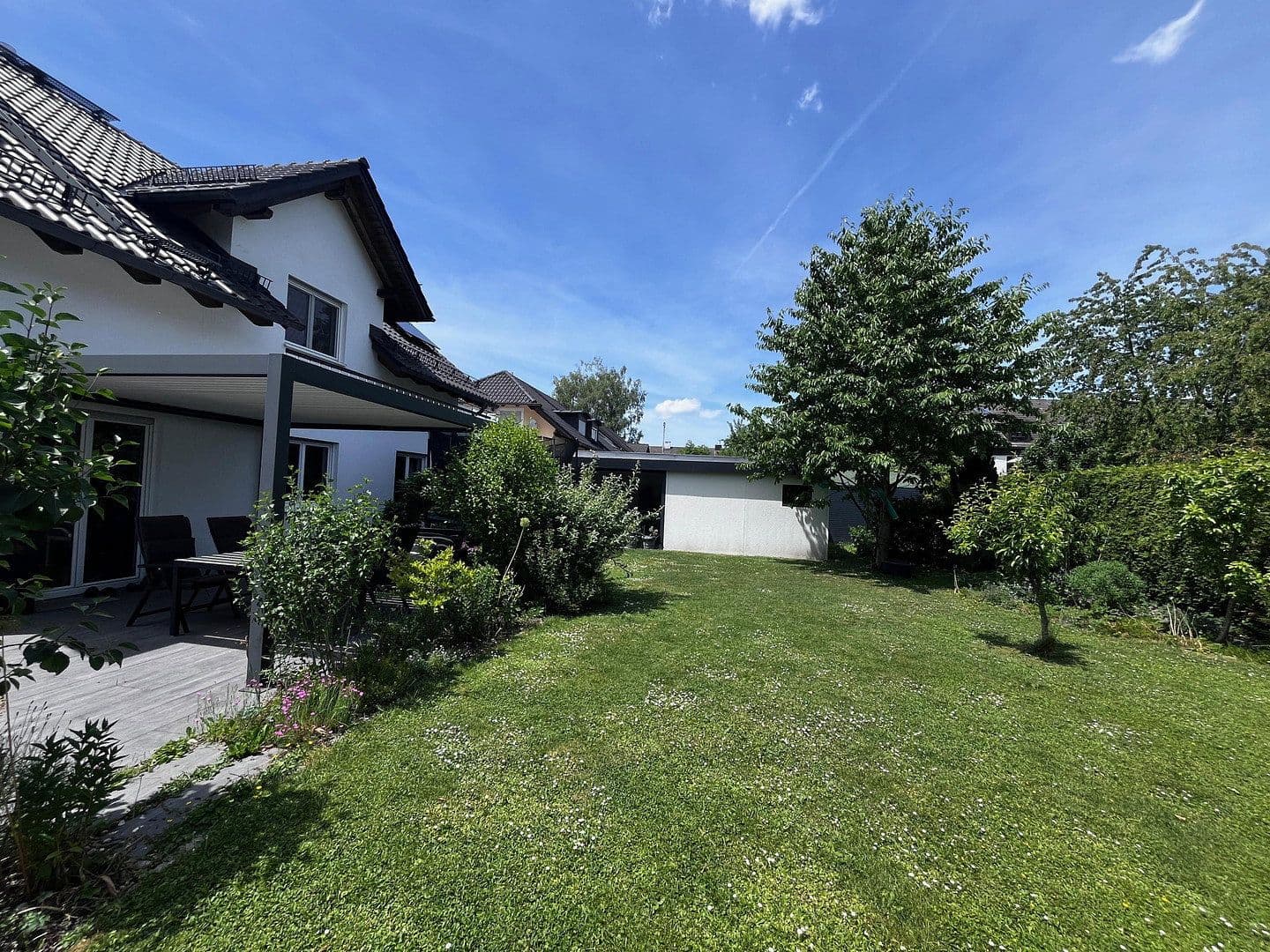 Predaj domu 215 m², pozemok 657 m², Puchheim, Bavorsko Predaj domu 215 m², pozemok 657 m², Puchheim, Bavorsko